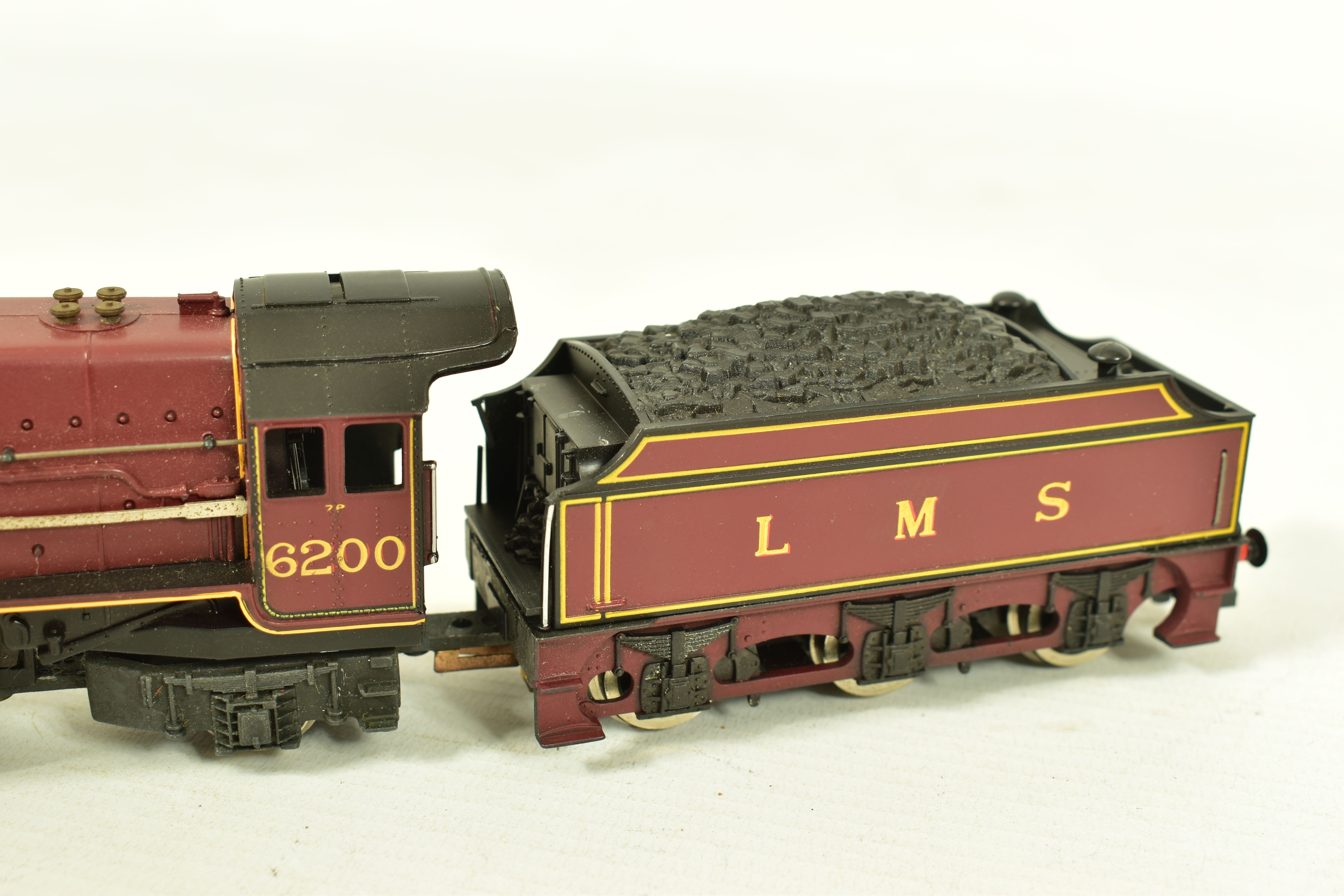 THREE BOXED HORNBY RAILWAYS OO GAUGE PRINCESS AND CORONATION CLASS LOCOMOTIVES, 'The Princess Royal' - Image 3 of 12