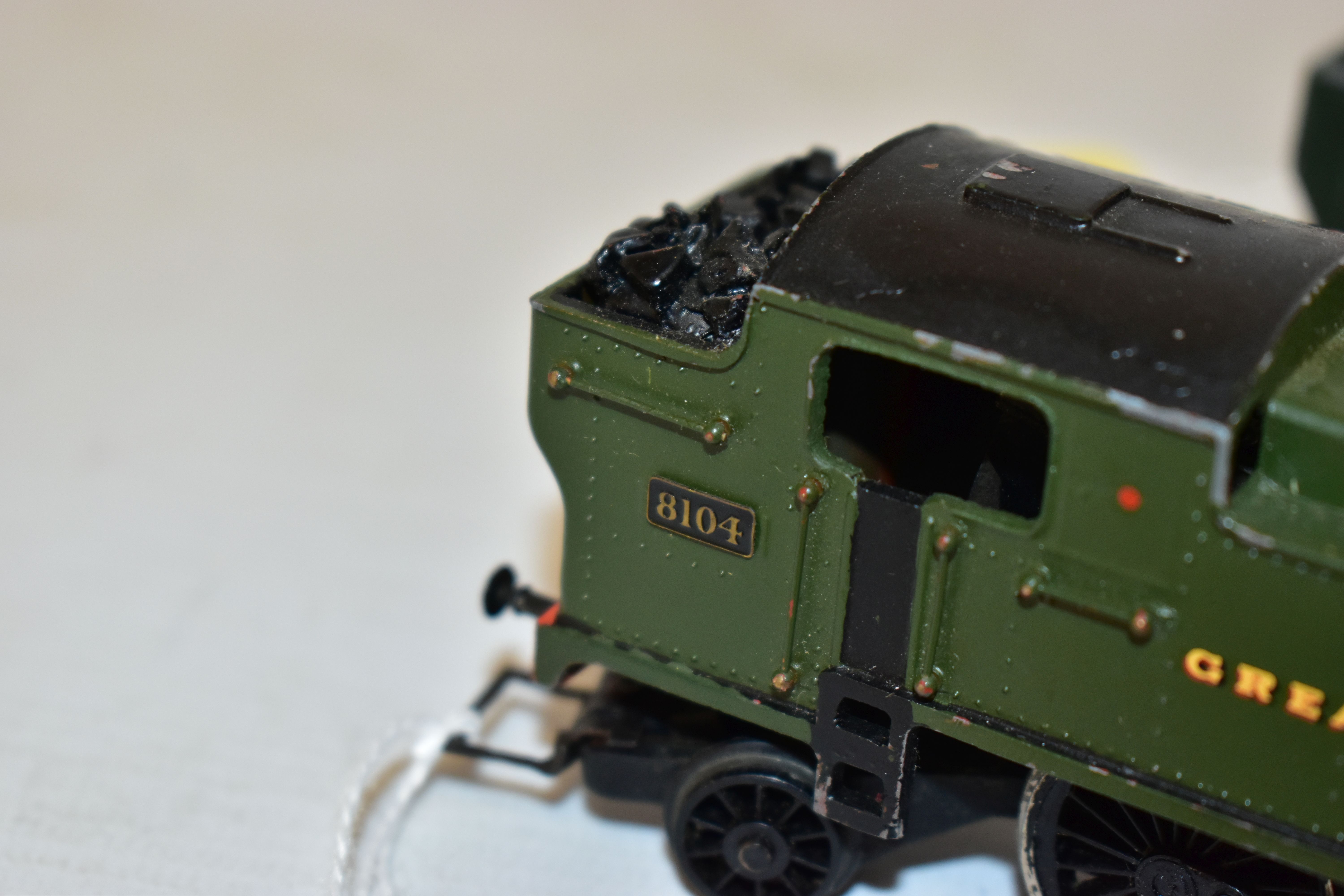 THREE BOXED GRAHAM FARISH OO GAUGE CLASS 81XX PRAIRIE TANK LOCOMOTIVES, 2 x No.8103, the other - Image 3 of 8