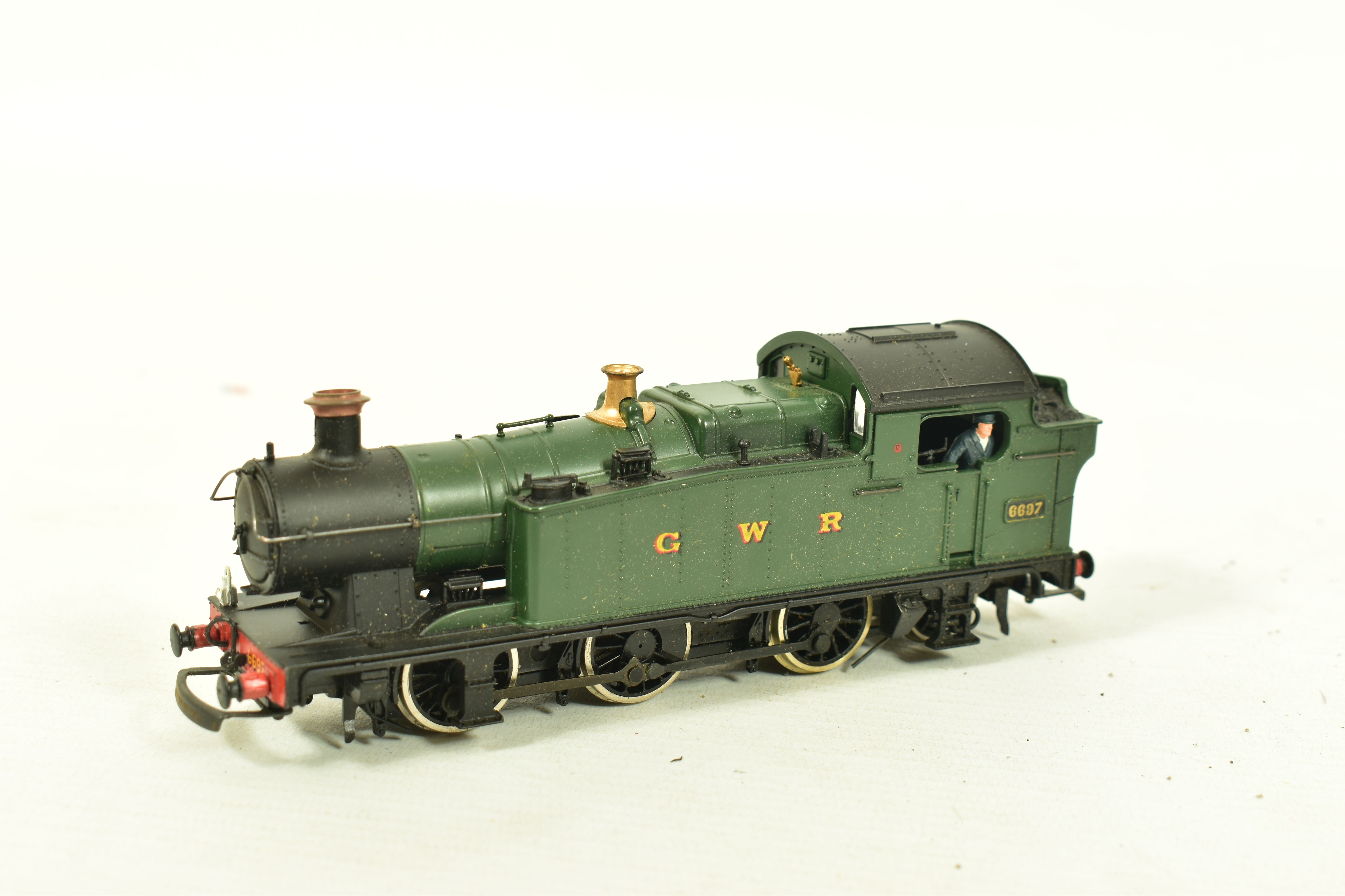 FOUR BOXED MAINLINE OO GAUGE TANK LOCOMOTIVES OF G.W.R. ORIGIN, 2 x class 57XX No.5768, both in B.R. - Image 2 of 13