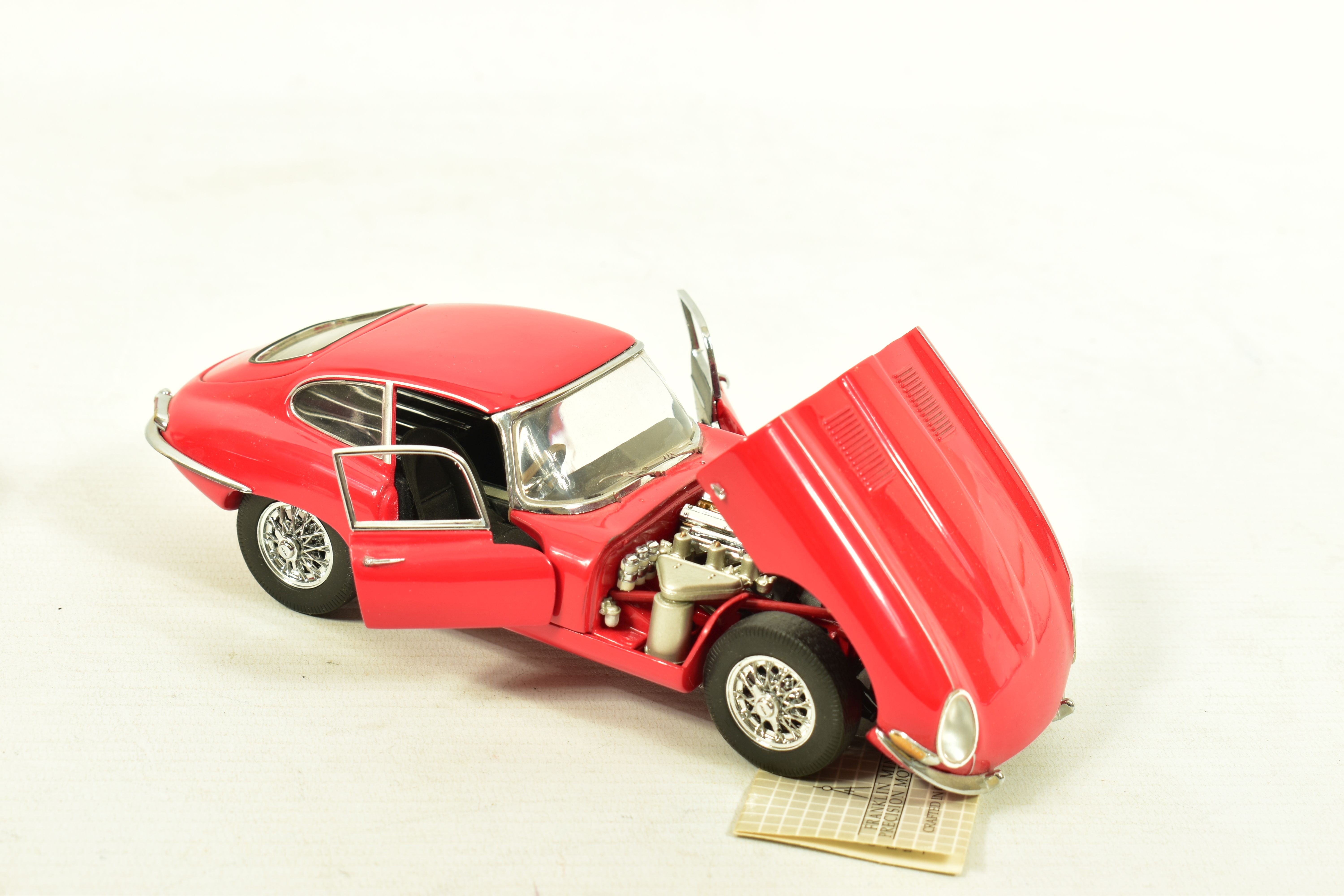 TWO BOXED FRANKLIN MINT 1961 JAGUAR E-TYPE COUPE, 1/24 scale both in red and complete with swing - Image 5 of 6
