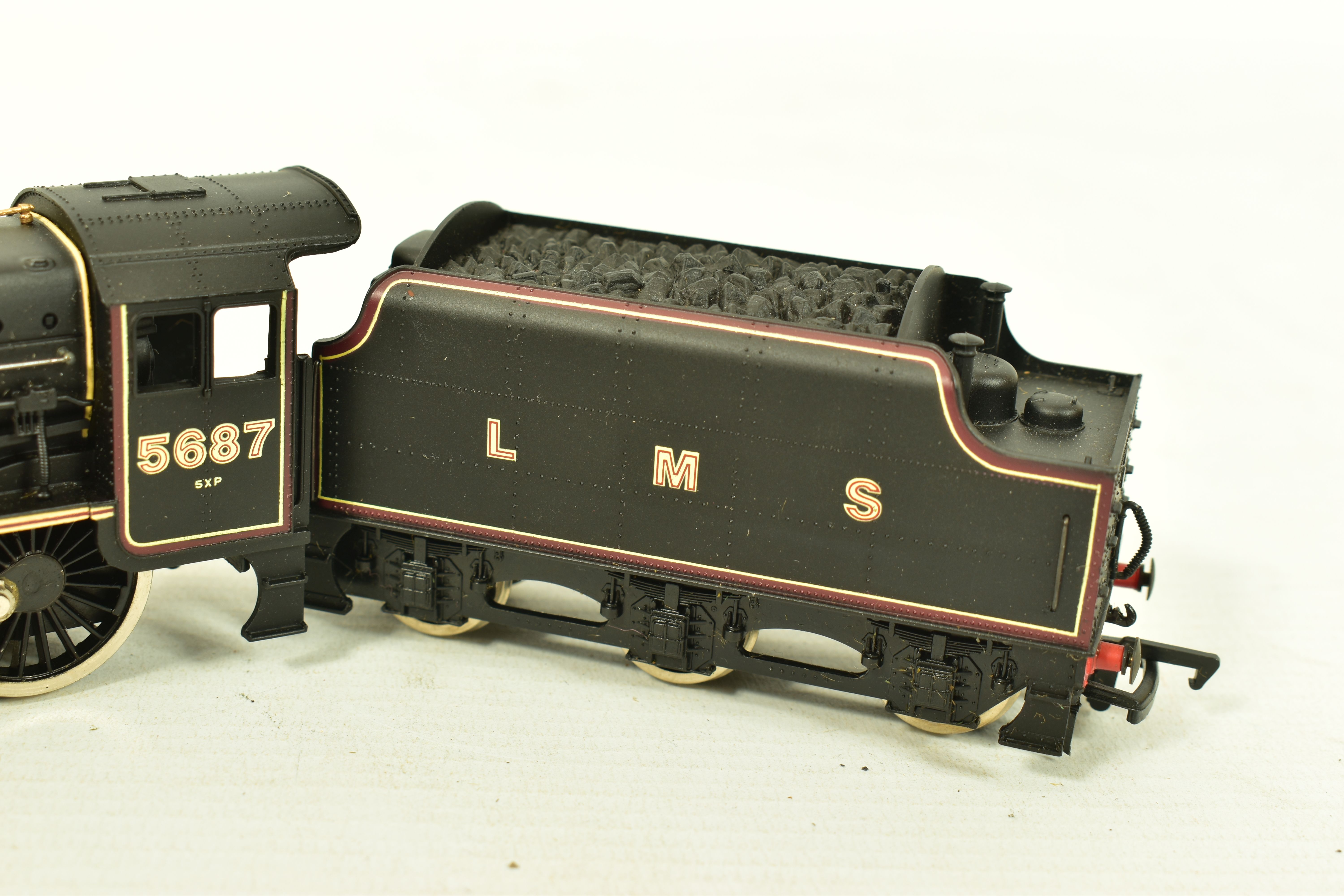 FIVE BOXED MAINLINE OO GAUGE JUBILEE CLASS LOCOMOTIVES, 'Neptune' No5687, L.M.S. lined black - Image 7 of 16