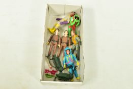 A QUANTITY OF UNBOXED AND ASSORTED KENNER GHOSTBUSTERS FIGURES AND ACCESSORIES, playworn condition