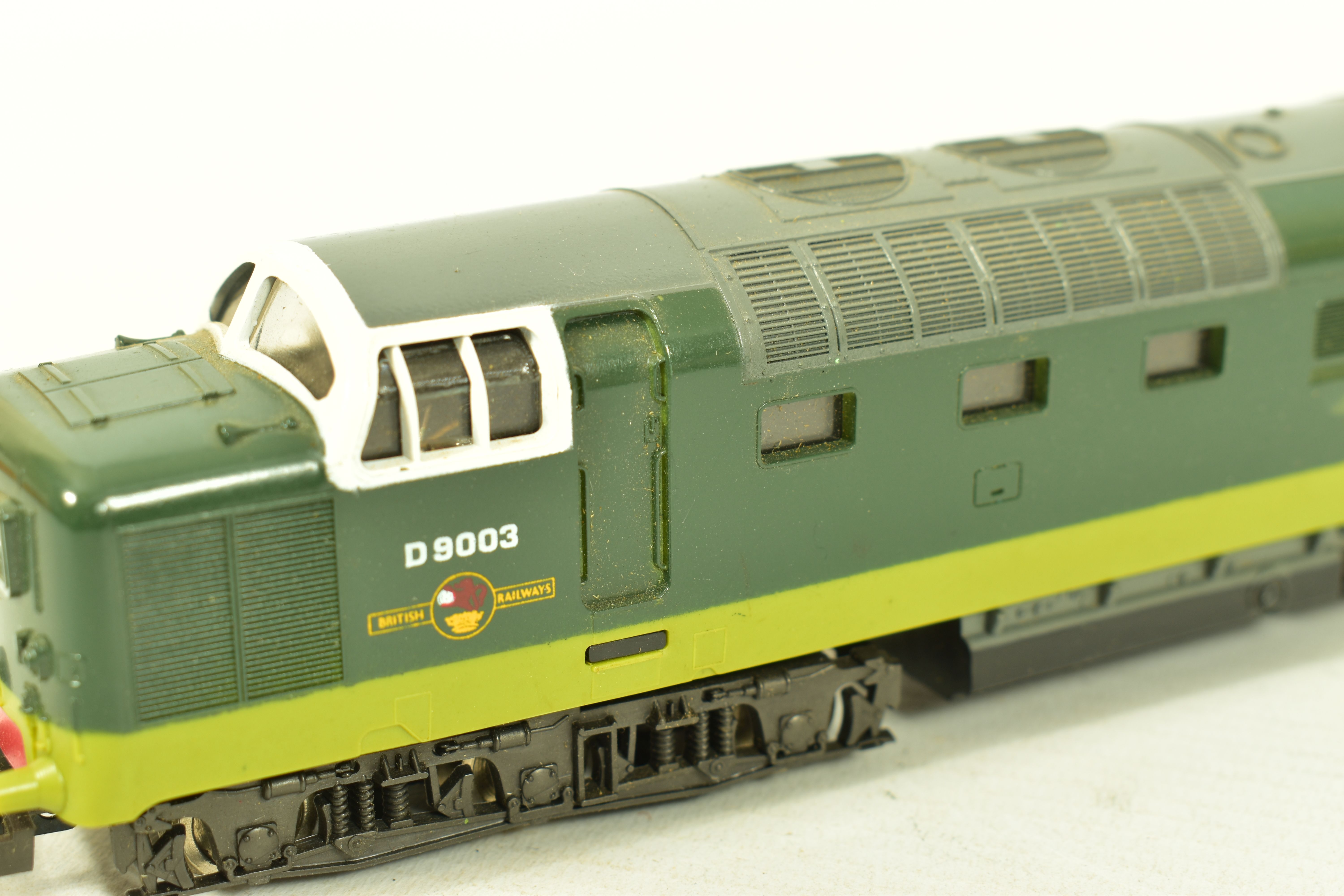 FOUR BOXED LIMA OO GAUGE CLASS 55 DELTIC LOCOMOTIVES, 2 x 'Meld' No.D9003, B.R. two tone green - Image 6 of 15