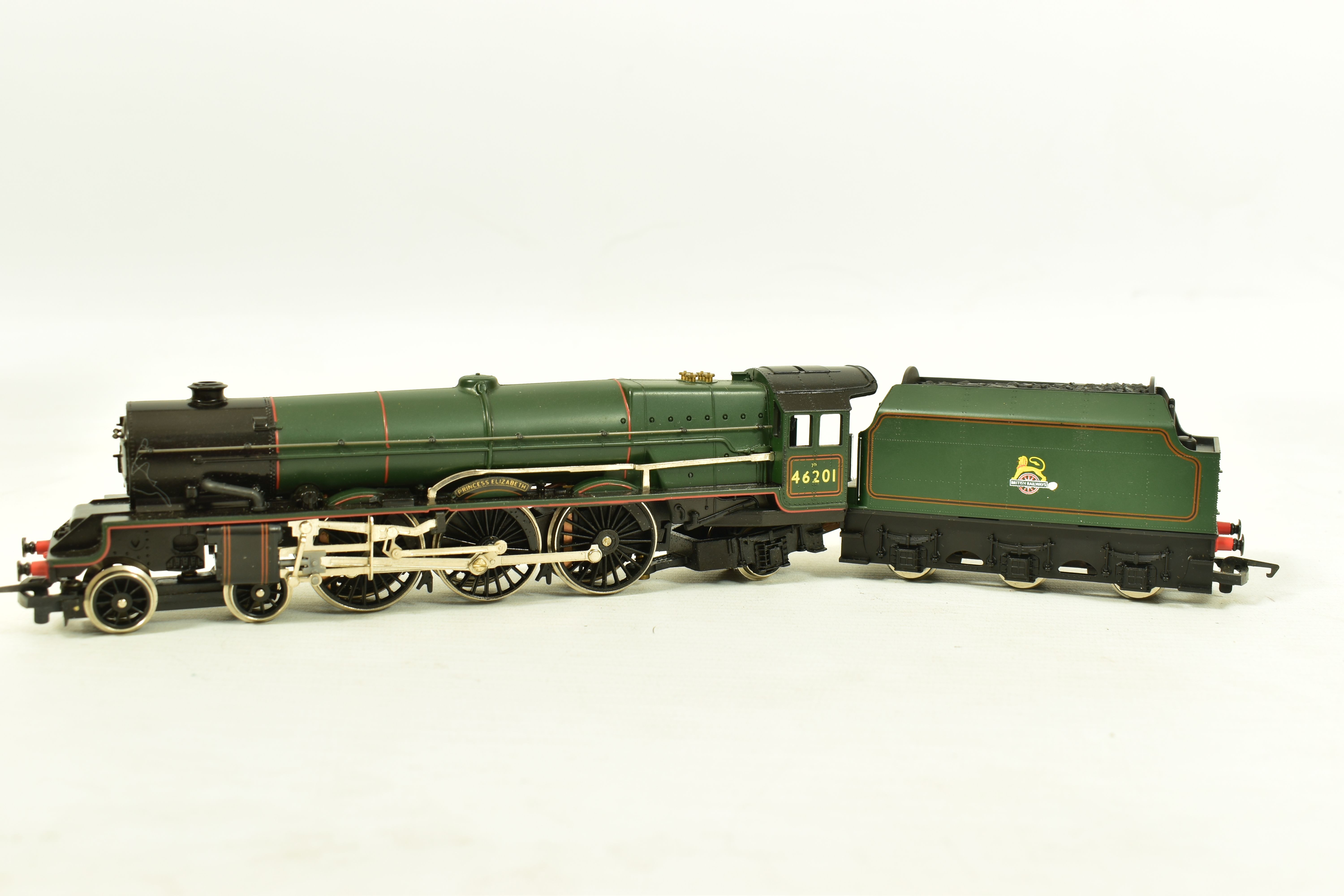 THREE BOXED HORNBY RAILWAYS OO GAUGE PRINCESS AND CORONATION CLASS LOCOMOTIVES, 'The Princess Royal' - Image 5 of 12