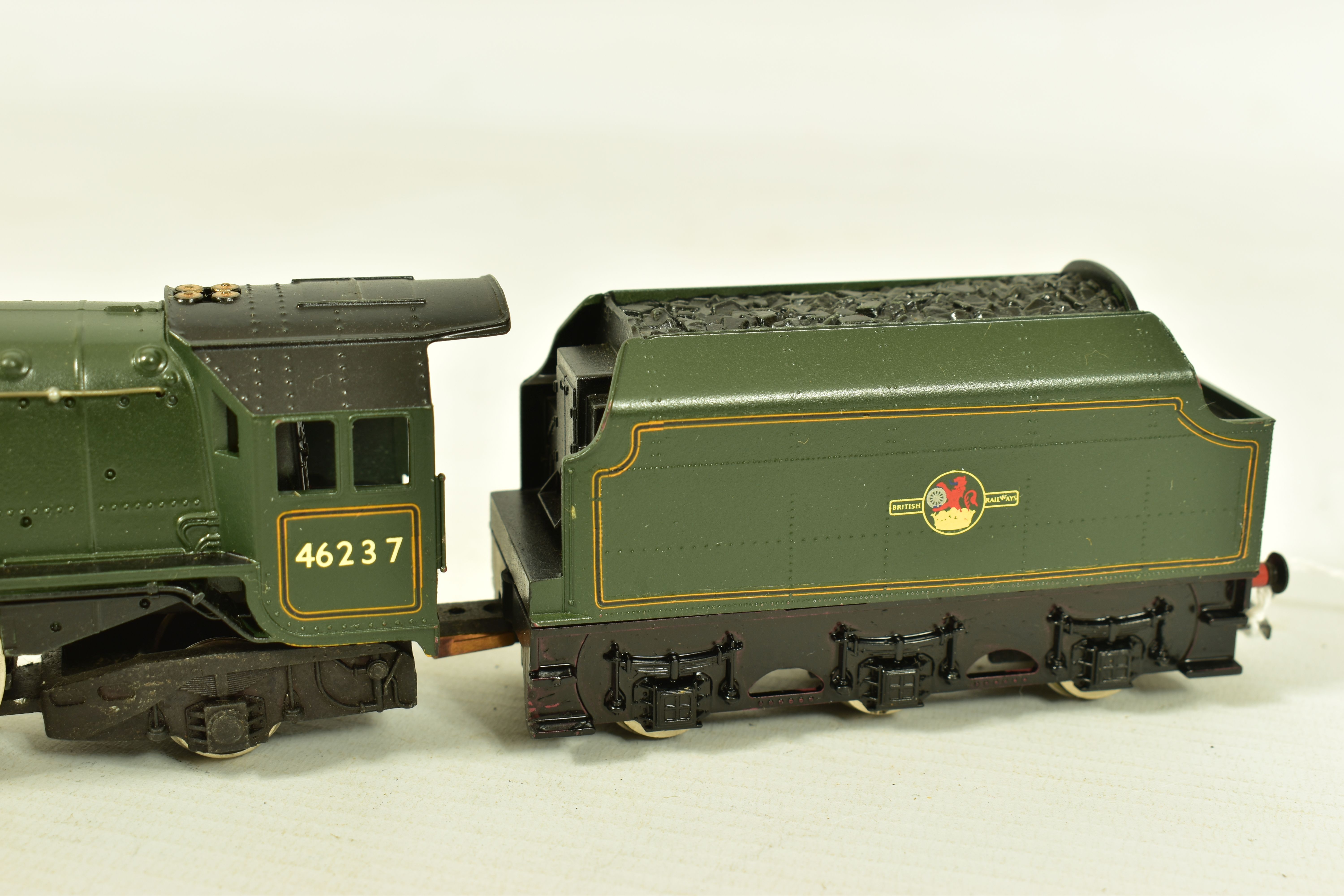 THREE BOXED HORNBY RAILWAYS OO GAUGE DUCHESS CLASS LOCOMOTIVES, 'City of Liverpool' No.6247, L.M. - Image 12 of 13