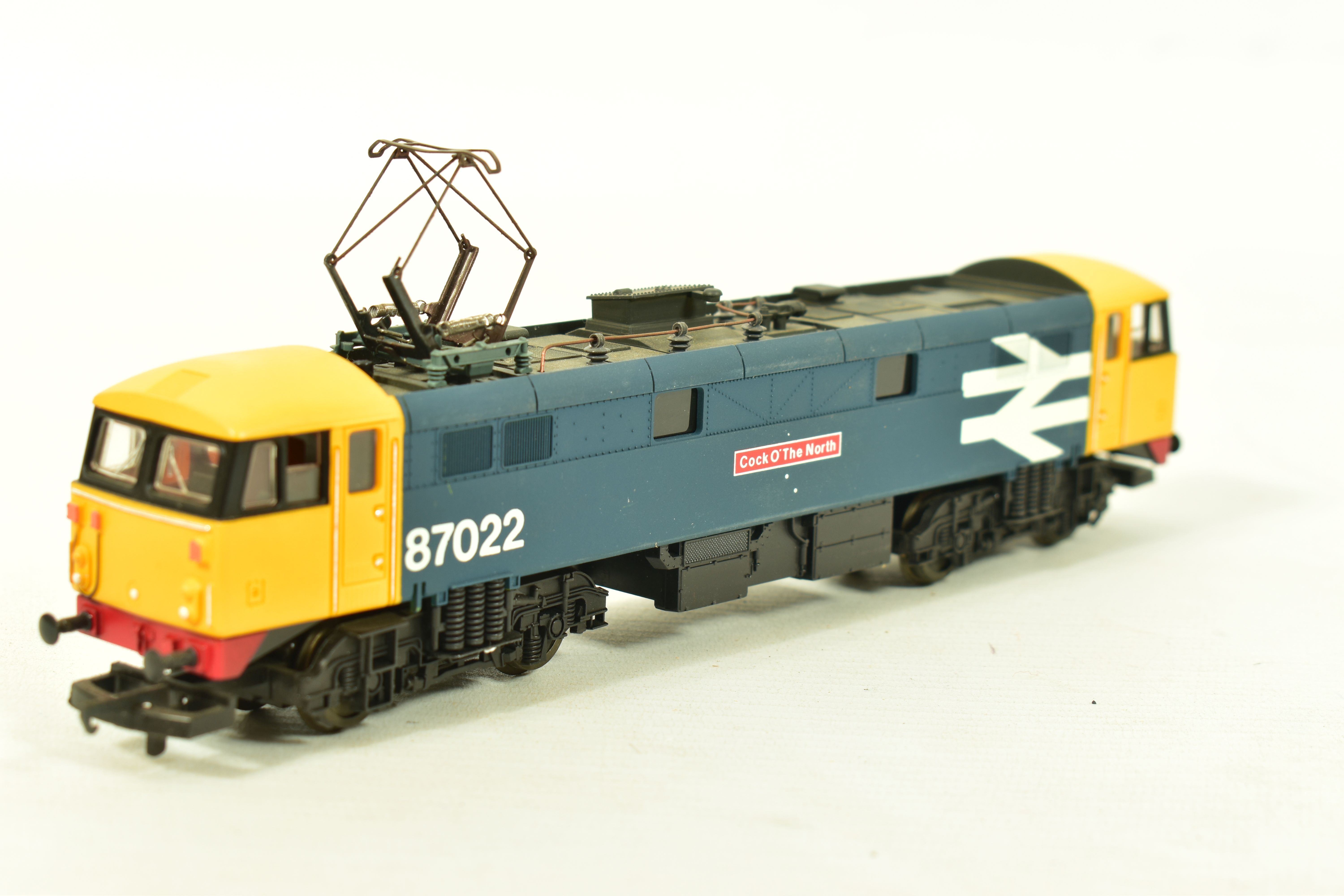 FIVE BOXED LIMA OO GAUGE CLASS 87 LOCOMOTIVES, 'City of Birmingham' No.87 009 (L205195), 'Lord - Image 2 of 17