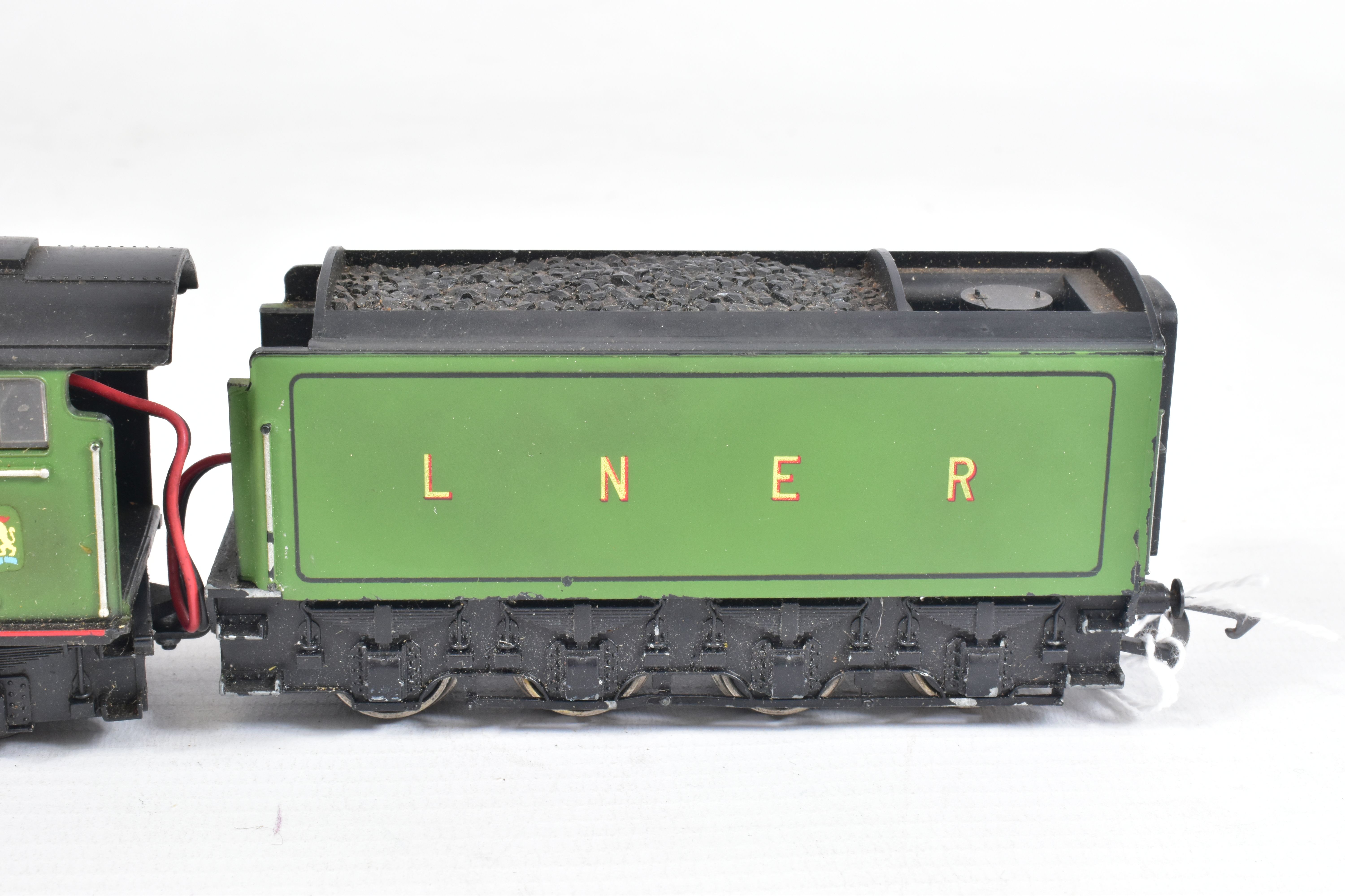 TWO BOXED LILIPUT OO GAUGE LOCOMOTIVES, class A3 'Flying Scotsman' numbers on cab side, replaced - Image 7 of 7