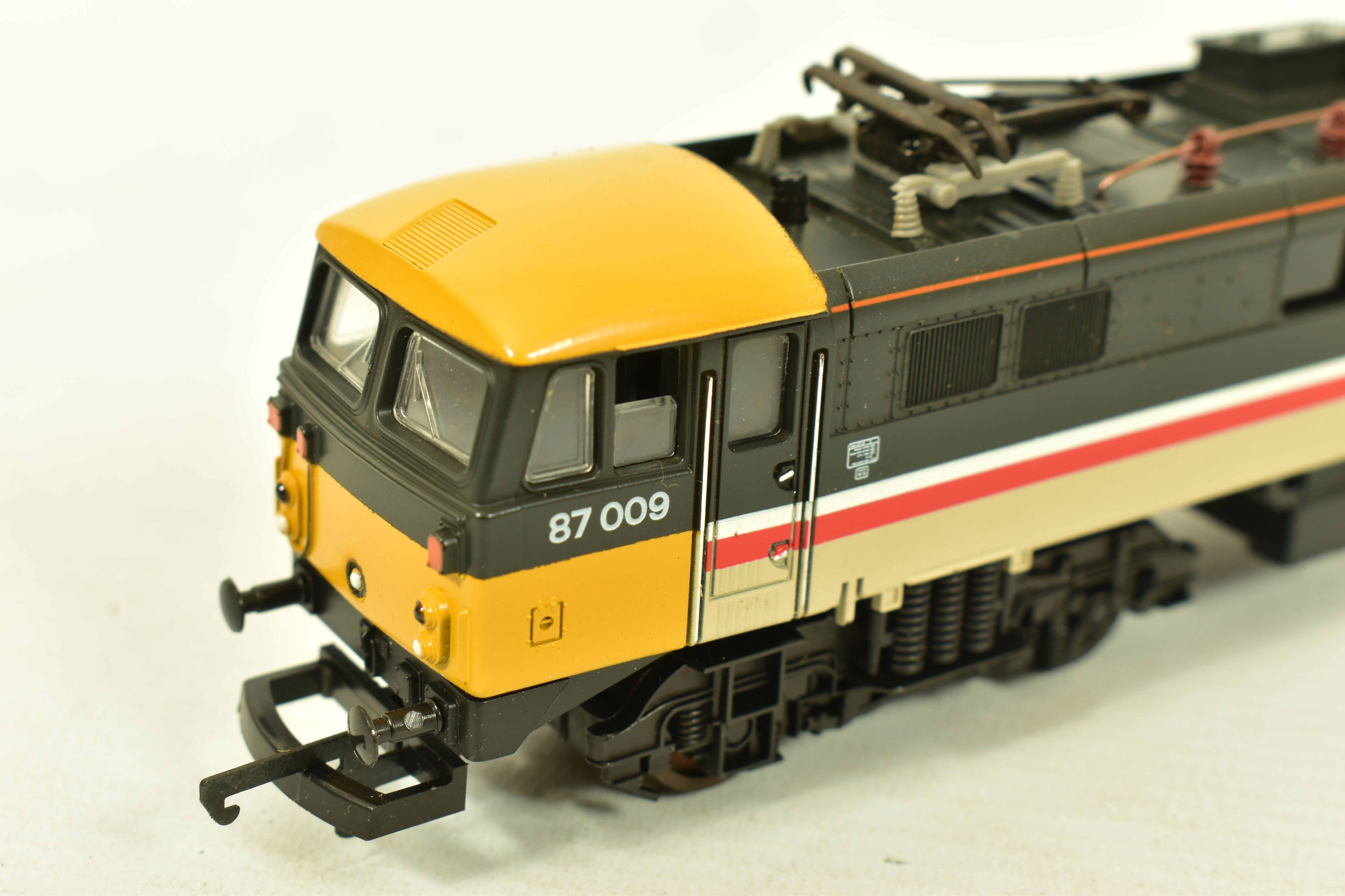 FIVE BOXED LIMA OO GAUGE CLASS 87 LOCOMOTIVES, 'City of Birmingham' No.87 009 (L205195), 'Lord - Image 7 of 17