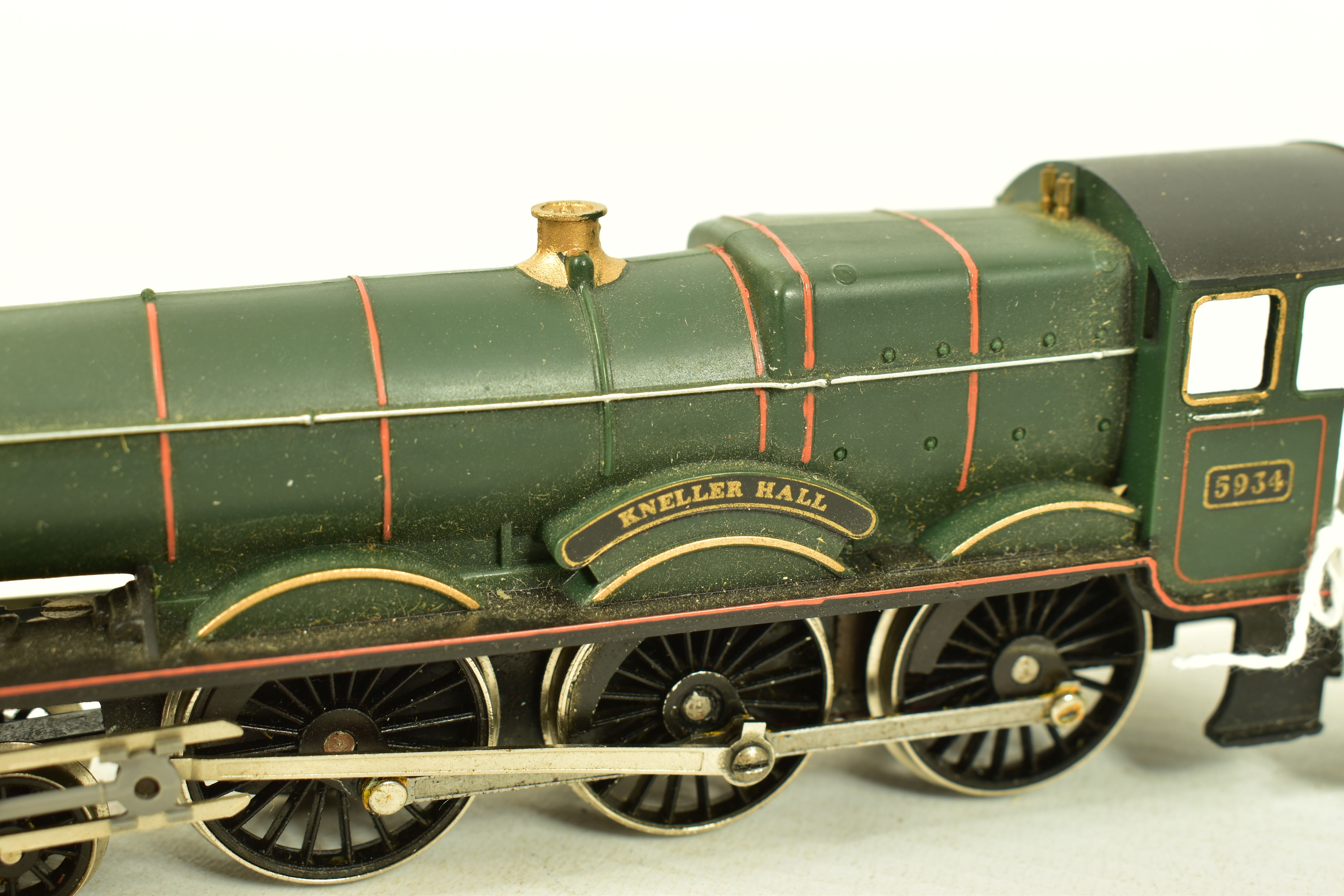 THREE BOXED HORNBY RAILWAYS OO GAUGE G.W.R. HALL CLASS LOCOMOTIVES, 'Albert Hall' No.4983 (R759), ' - Image 9 of 10