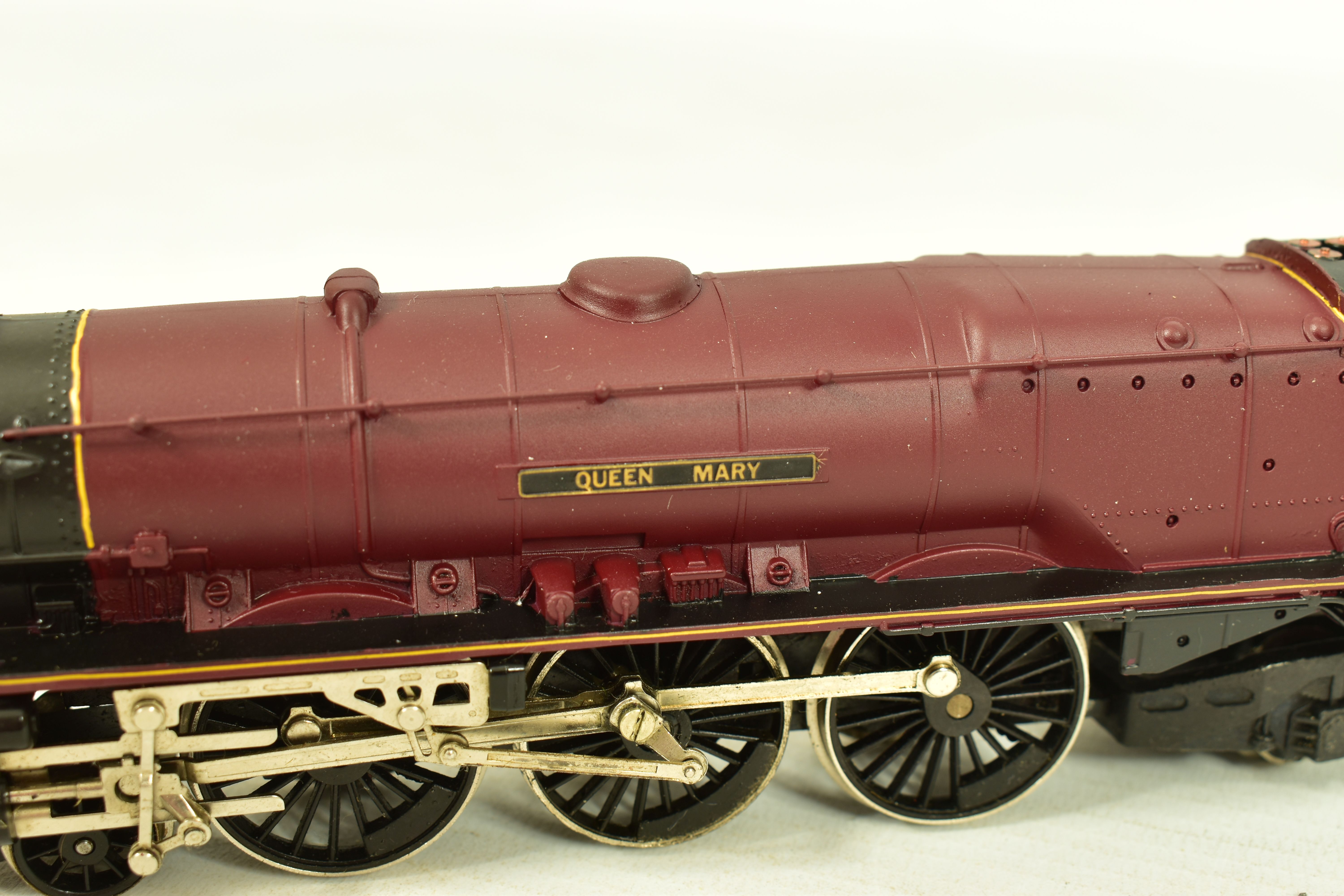 THREE BOXED HORNBY RAILWAYS OO GAUGE DUCHESS CLASS LOCOMOTIVES, all have been repainted and/or - Image 7 of 13