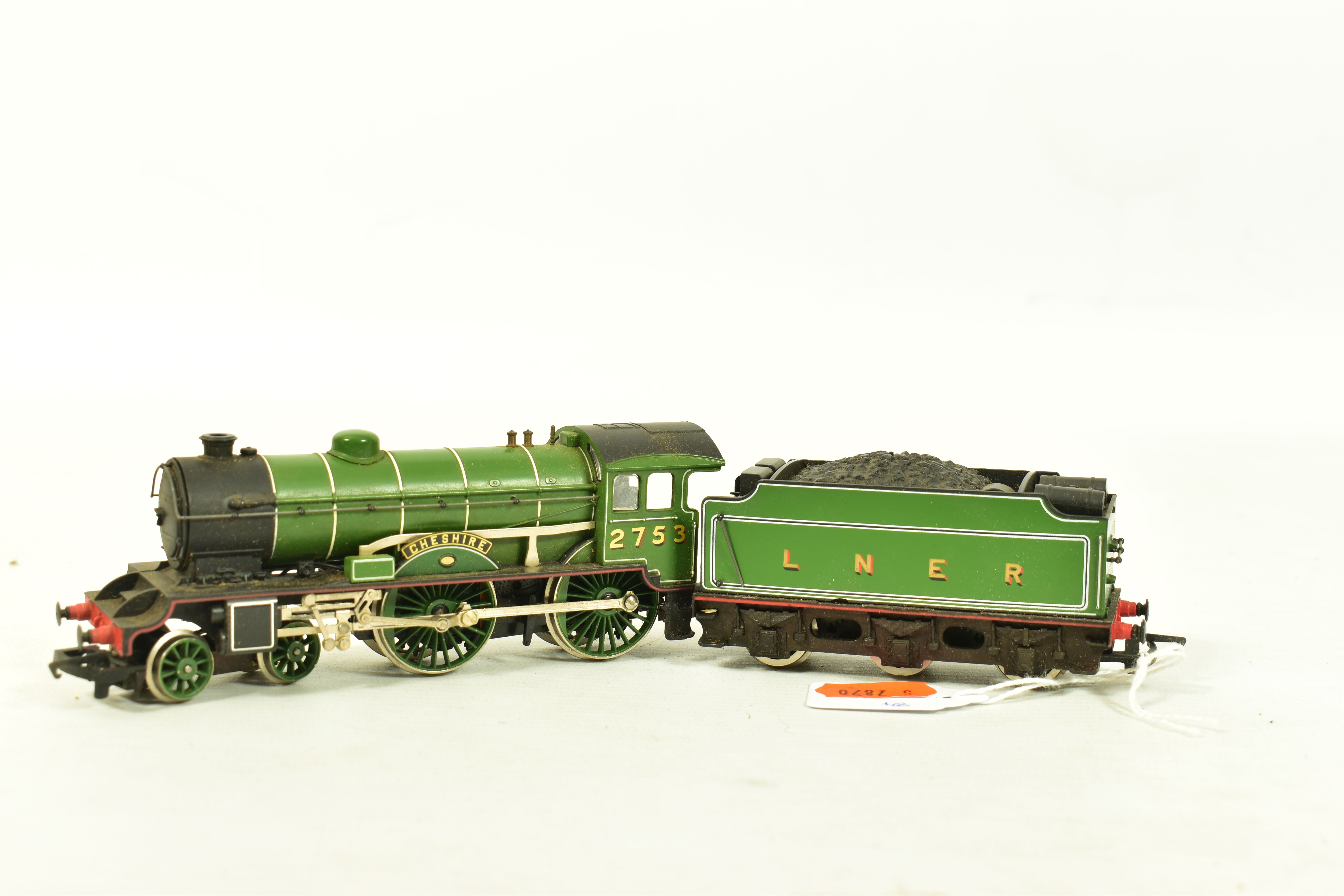 FOUR BOXED HORNBY RAILWAYS OO GAUGE LOCOMOTIVES OF L.N.E.R. ORIGIN, 'Shire/Hunt' class 'Cheshire' - Image 6 of 10