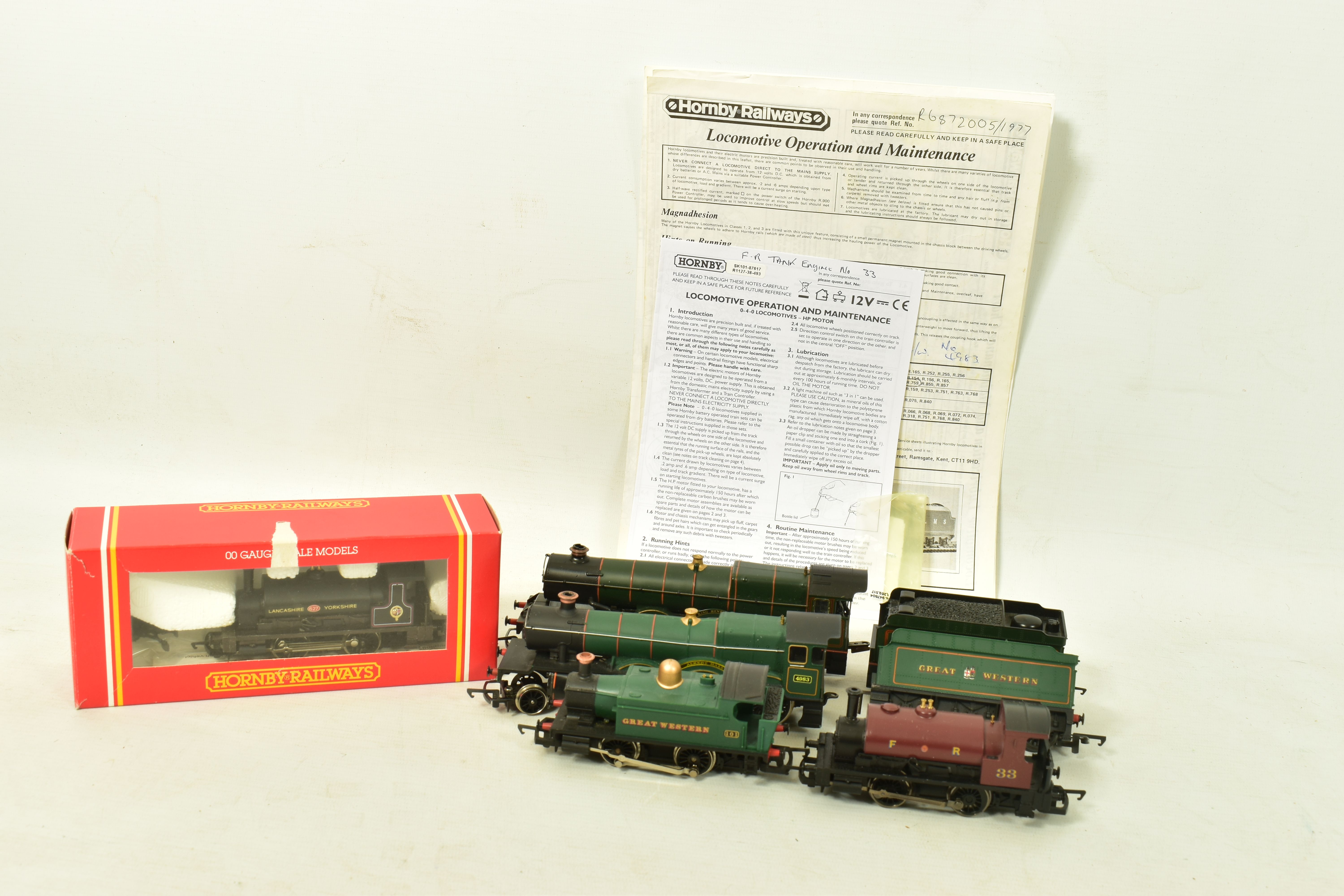 A QUANTITY OF BOXED AND UNBOXED HORNBY RAILWAYS OO GAUGE LOCOMOTIVES, to include unboxed King - Image 2 of 11