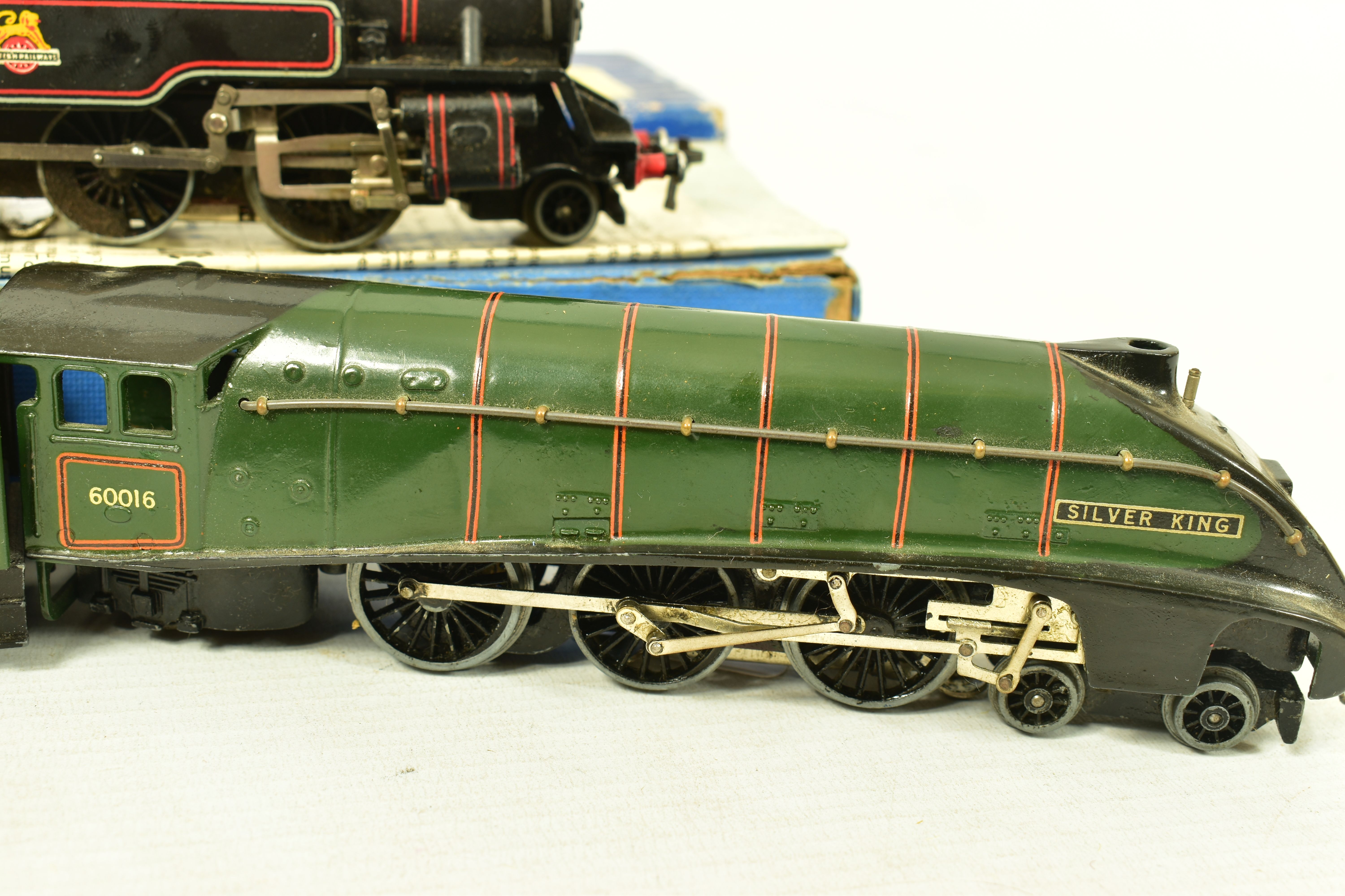 TWO BOXED HORNBY DUBLO LOCOMOTIVES, A4 class 'Silver King' No.60016, B.R. lined gloss green - Image 2 of 5