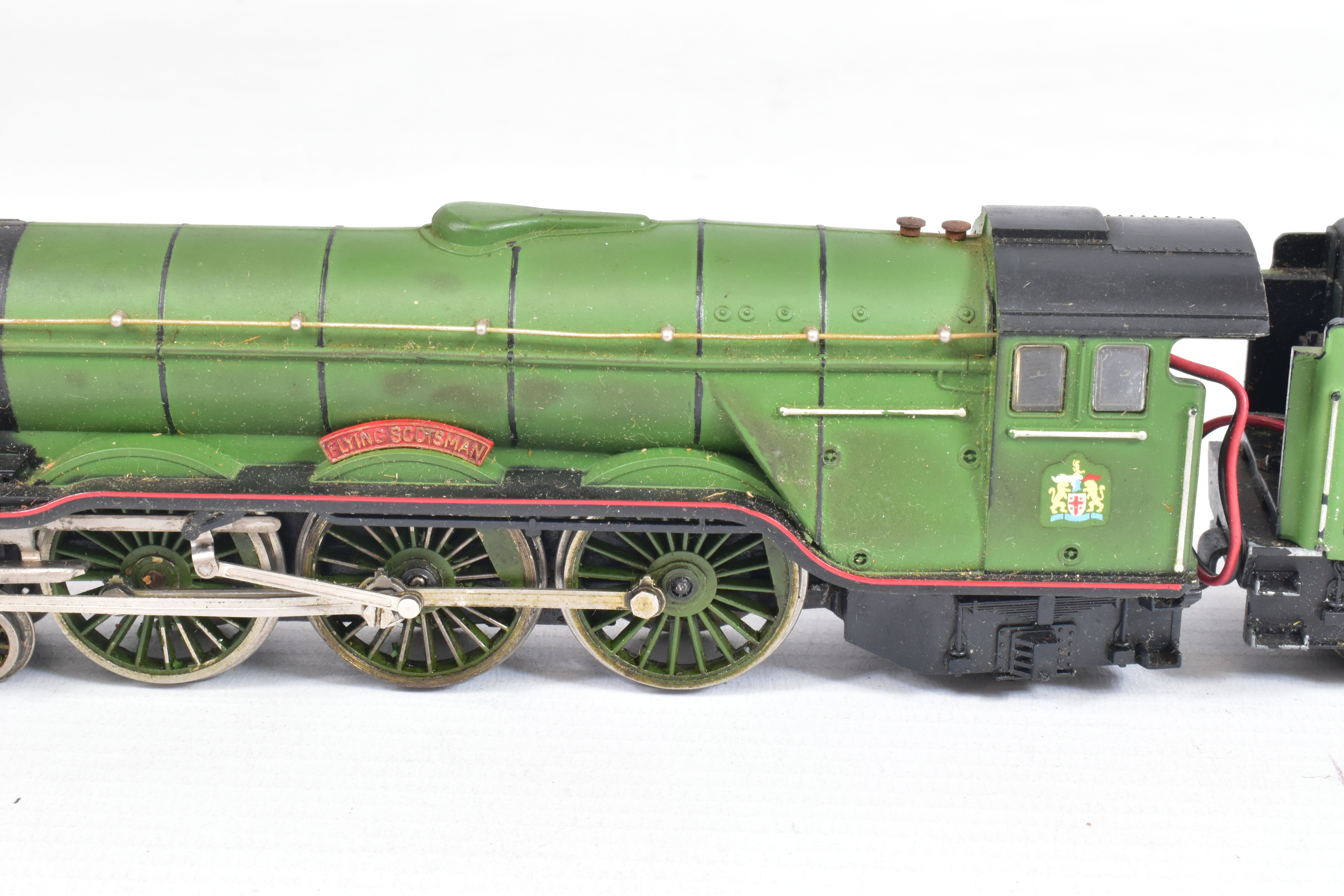 TWO BOXED LILIPUT OO GAUGE LOCOMOTIVES, class A3 'Flying Scotsman' numbers on cab side, replaced - Image 6 of 7