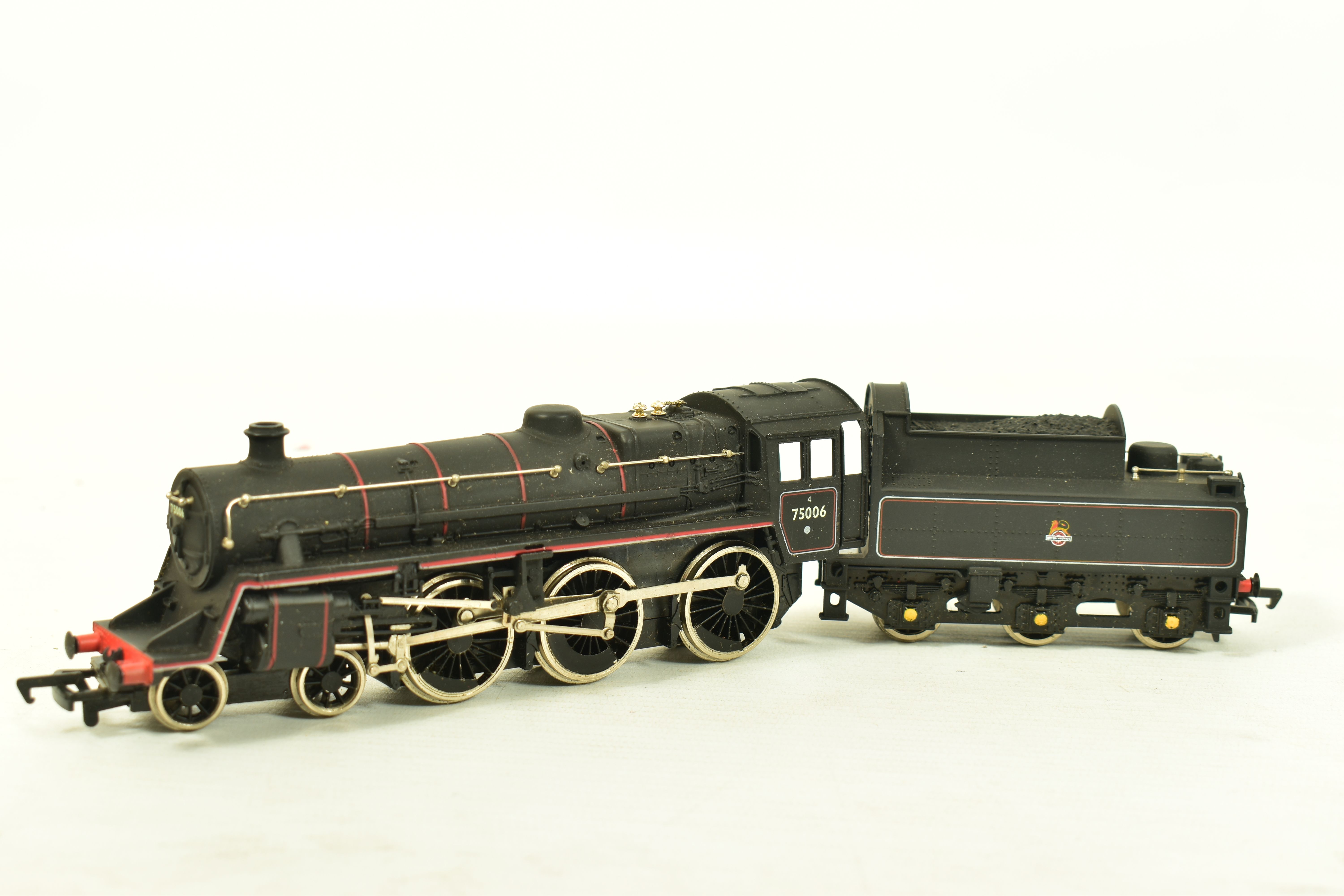 FIVE BOXED MAINLINE OO GAUGE STANDARD CLASS 4 LOCOMOTIVES, 2 x No.75001, B.R. lined green livery (37 - Image 2 of 11