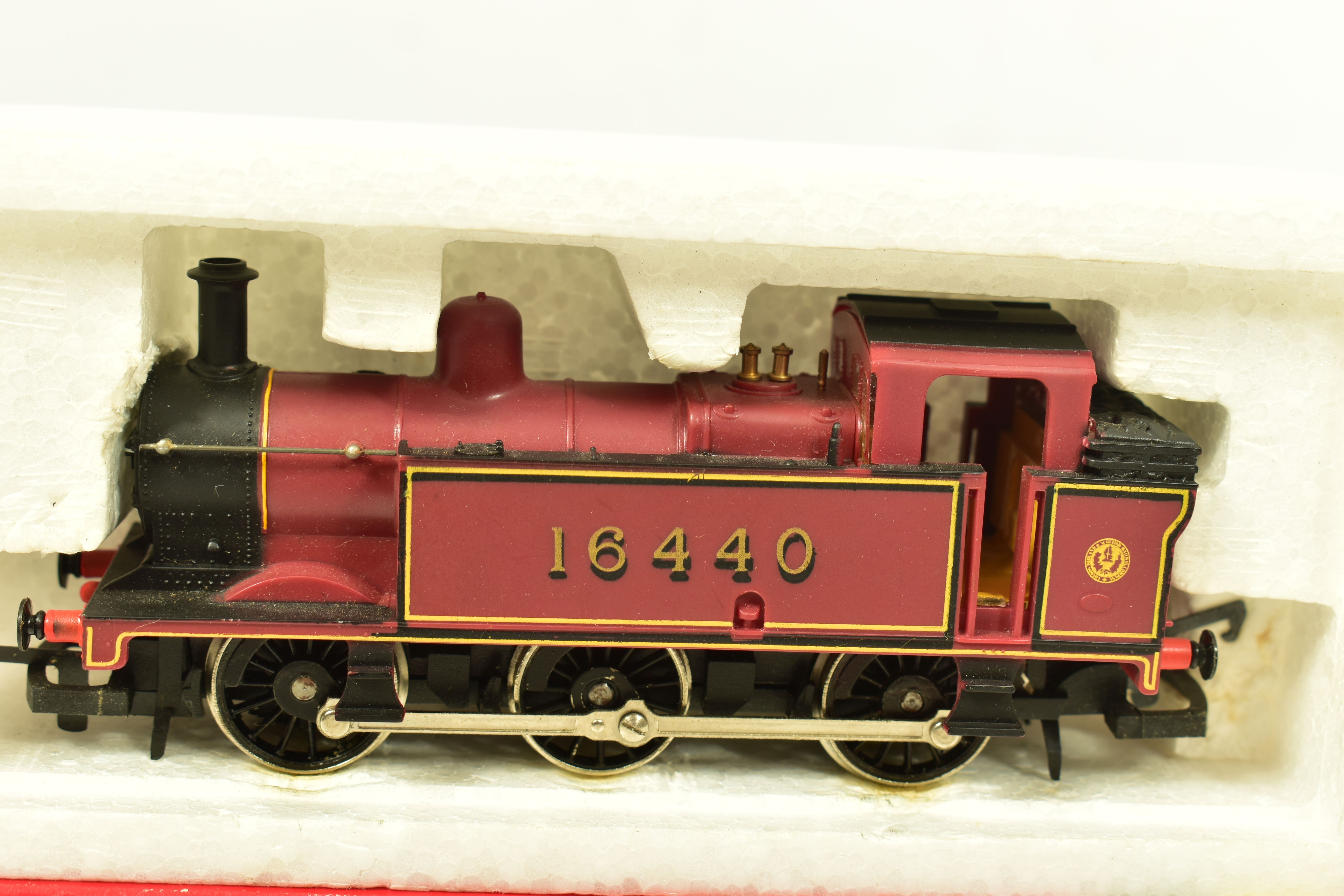 EIGHT BOXED HORNBY OO GAUGE CLASS 3F JINTY TANK LOCOMOTIVES, all are No.16440, L.M.S. lined maroon - Image 17 of 17