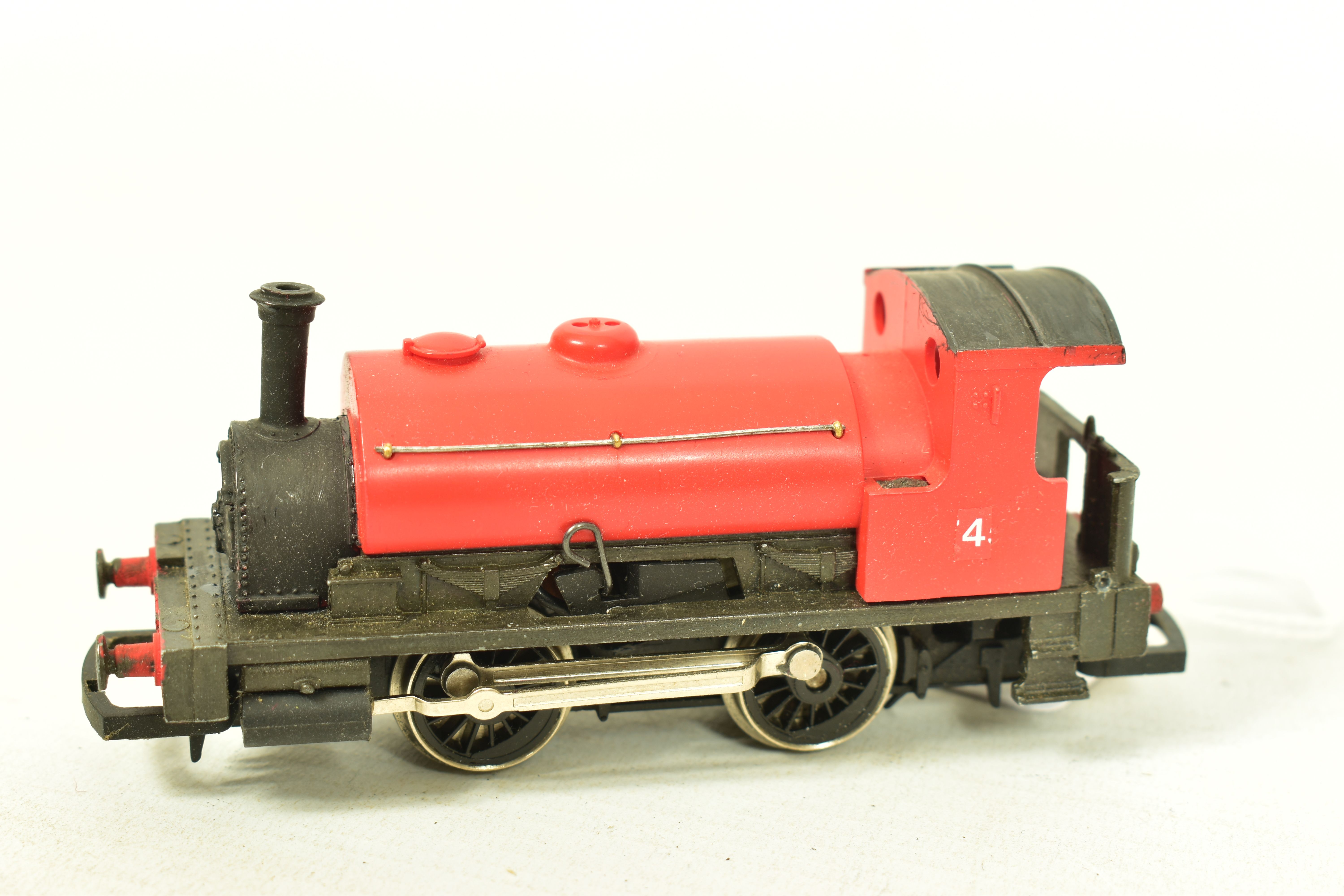 SIX BOXED HORNBY OO GAUGE CLASS 0F PUG SADDLE TANK LOCOMOTIVES, assorted numbers and liveries (R752, - Image 2 of 7