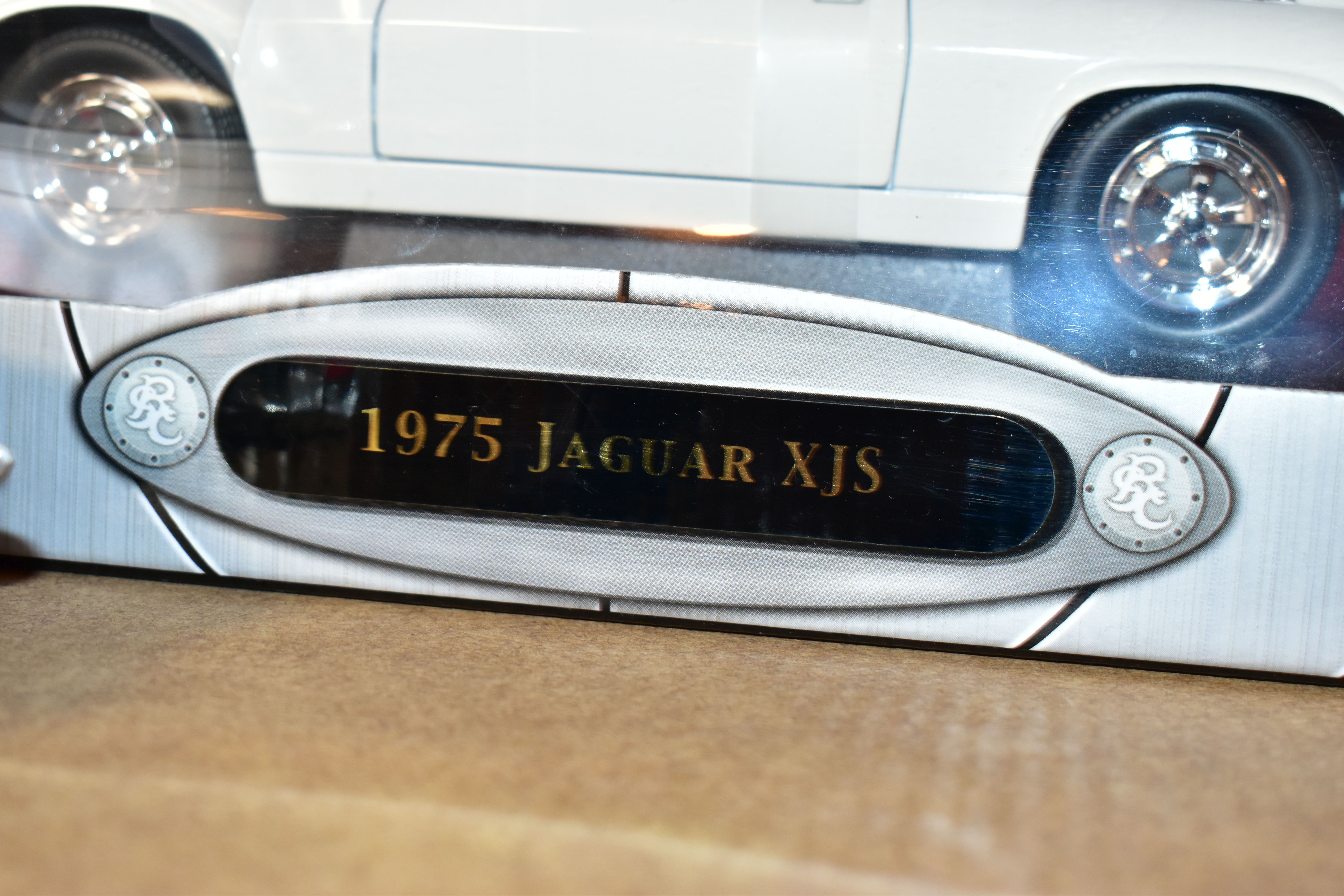 SEVEN BOXED ASSORTED MODERN DIECAST BRITISH CAR MODELS, all 1:18 scale Bburago 1937 Jaguar SS100, - Image 5 of 16