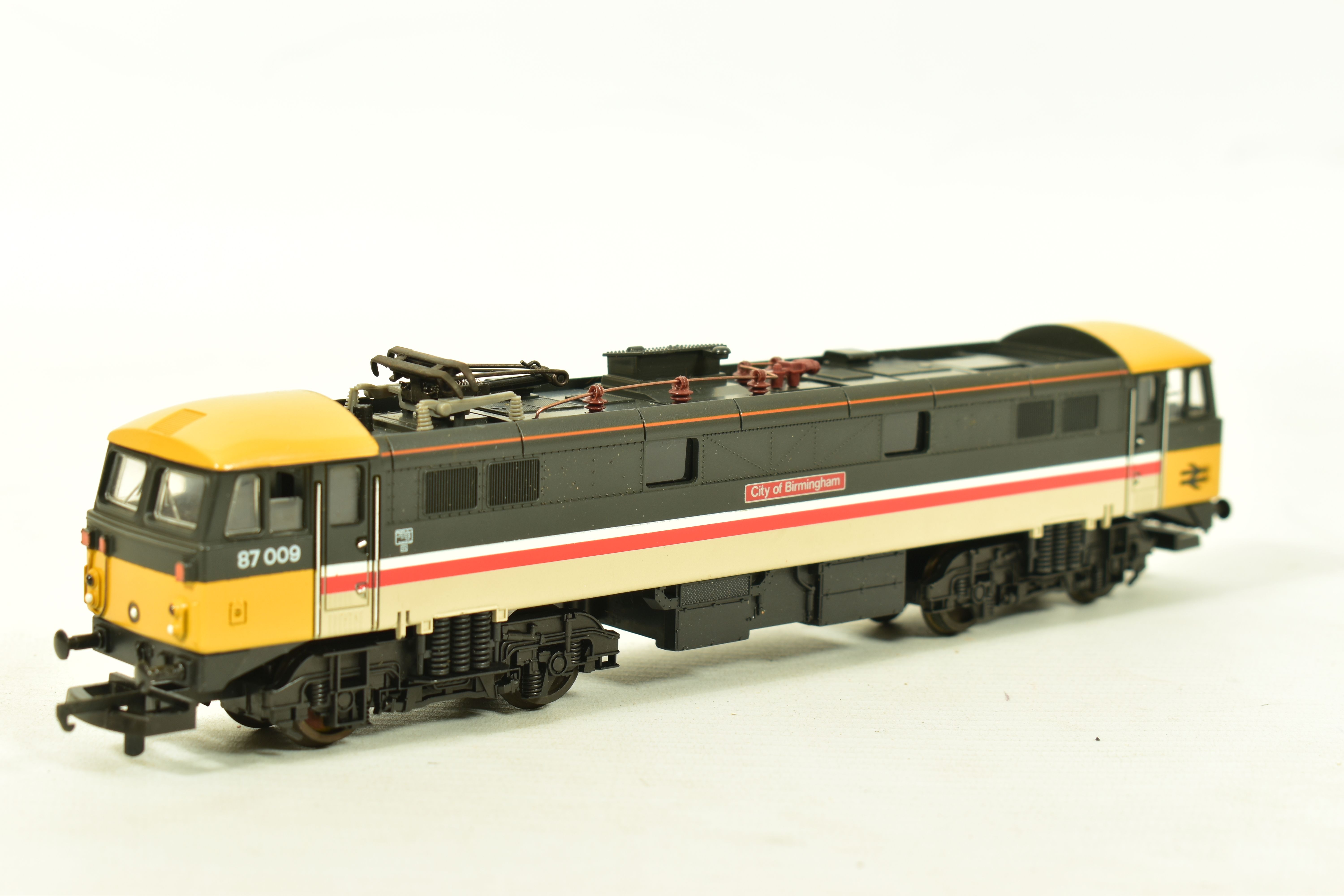 FIVE BOXED LIMA OO GAUGE CLASS 87 LOCOMOTIVES, 'City of Birmingham' No.87 009 (L205195), 'Lord - Image 5 of 17