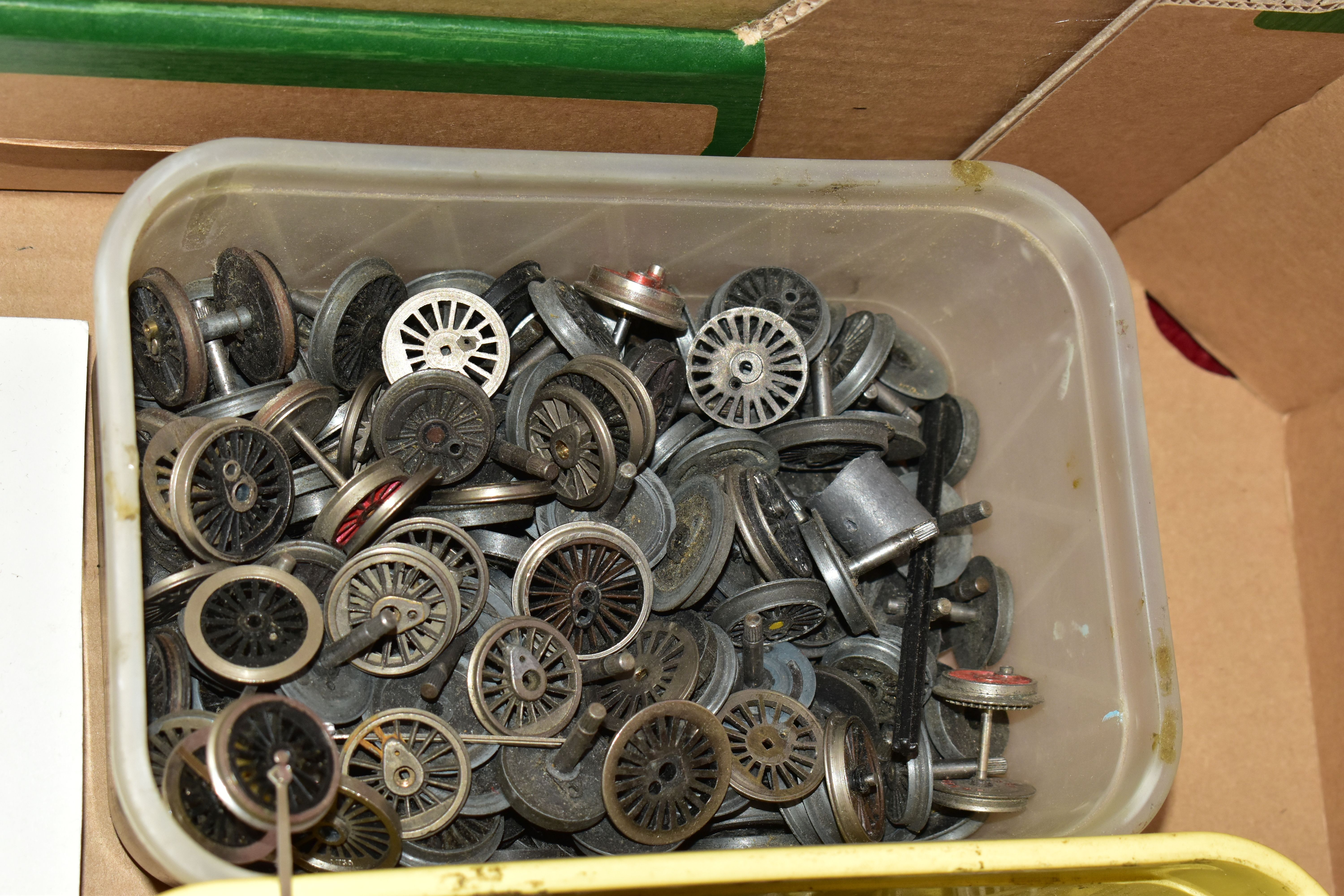 A VERY LARGE QUANTITY OF MODEL RAILWAY LOCOMOTIVE SPARE PARTS, ACCESSORIES AND TOOLS ETC., - Image 20 of 23