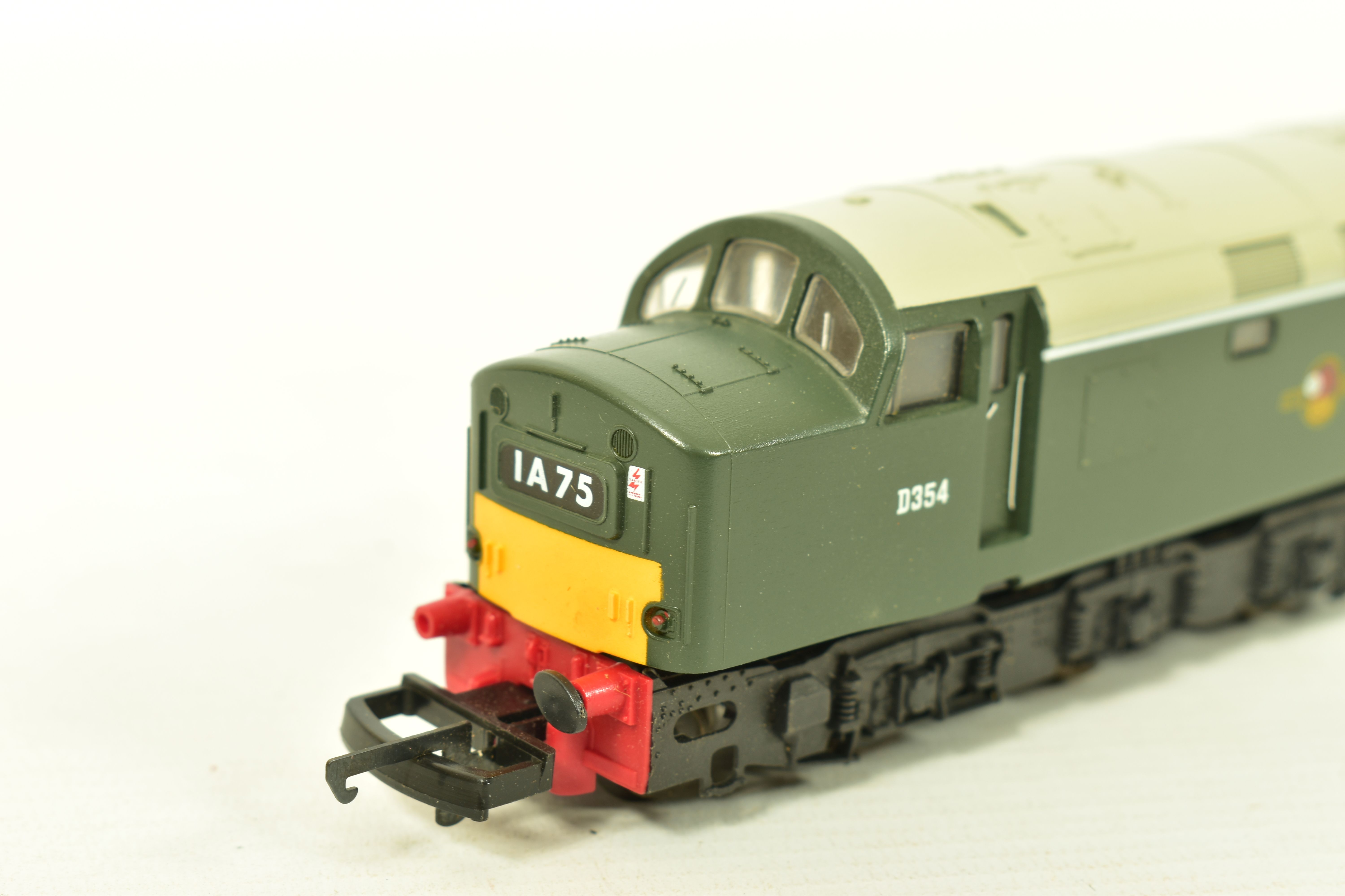 FOUR BOXED LIMA OO GAUGE LOCOMOTIVES, class 33 No.33 025 (L205115), class 37 'Loch Rannoch' No.37 - Image 6 of 11