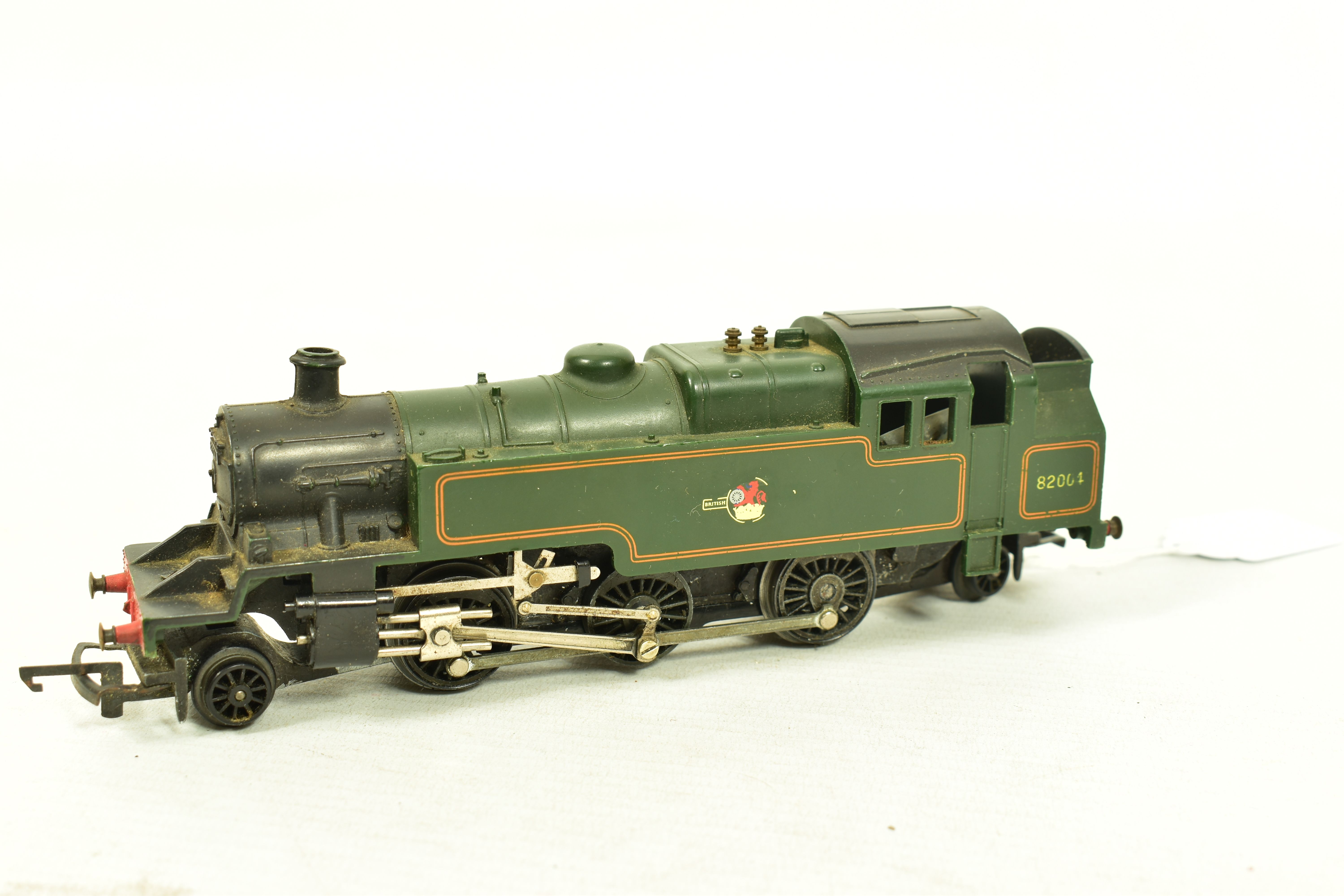 EIGHT BOXED TRI-ANG OO GAUGE CLASS 3 TANK LOCOMOTIVES, all No.82004 in B.R. green or black liveries, - Image 6 of 15