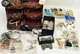 A BOX OF ASSORTED COSTUME JEWELLERY, to include a selection of beaded necklaces, brooches and