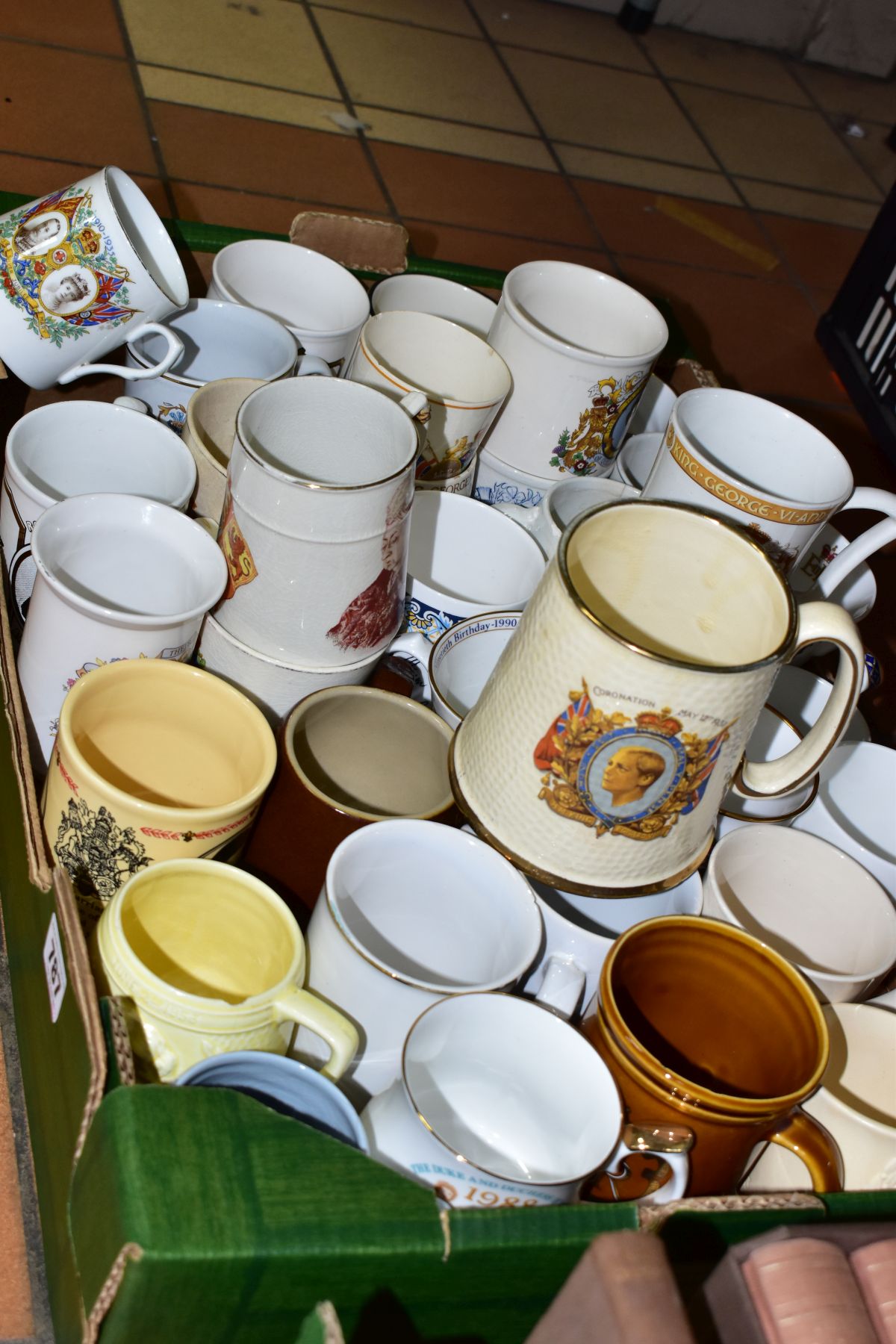 A BOX OF ROYAL COMMEMORATIVE CUPS AND MUGS ETC, to include an Edward VIII tankard with a chip to the - Image 2 of 3