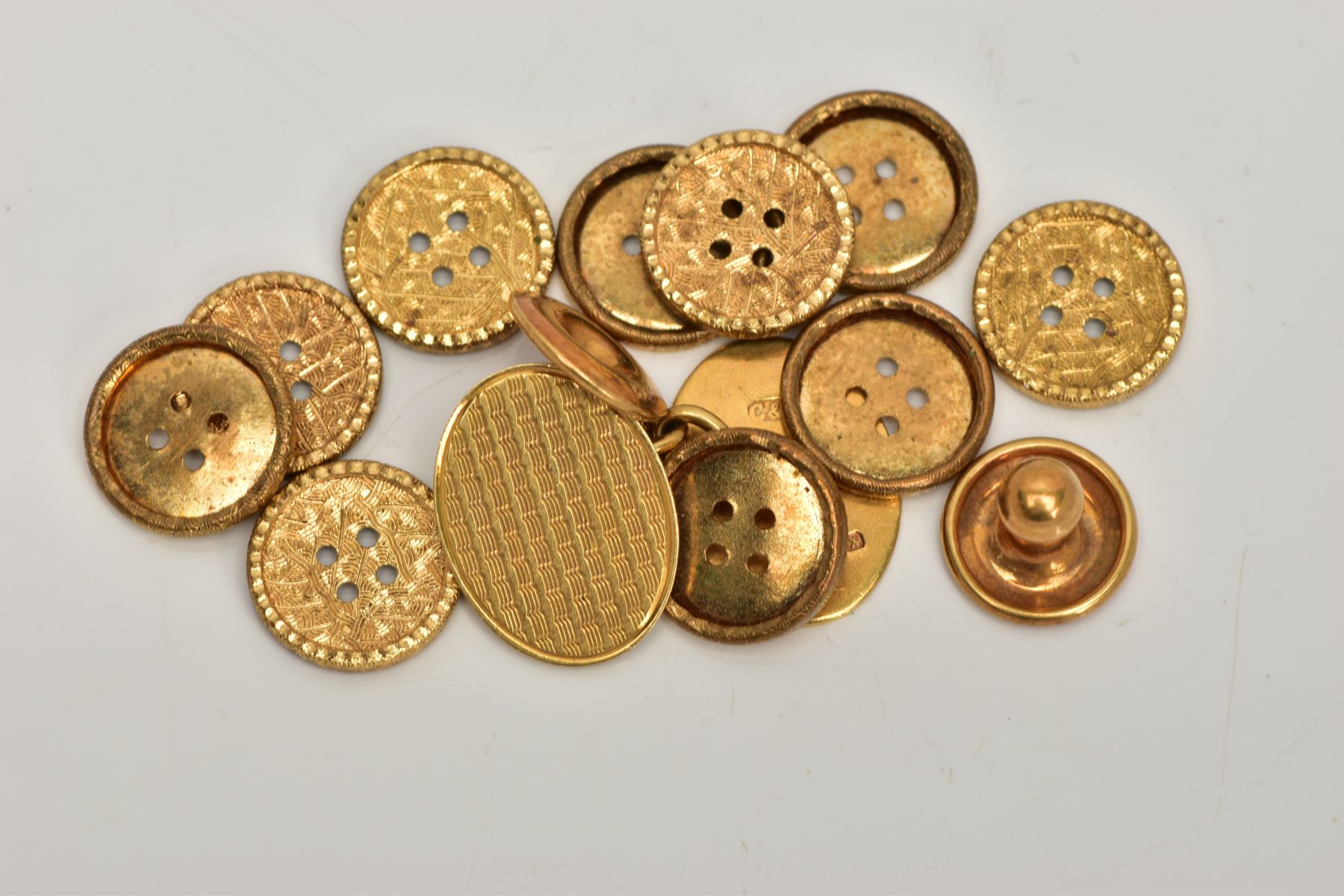 AN ASSORTMENT OF 18CT GOLD AND YELLOW METAL GENTS JEWELLERY, to include - Image 2 of 2