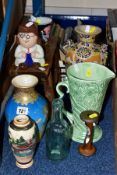 A BOX AND LOOSE SUNDRY ITEMS ETC, to include a Japanese satsuma vase with three female figures on