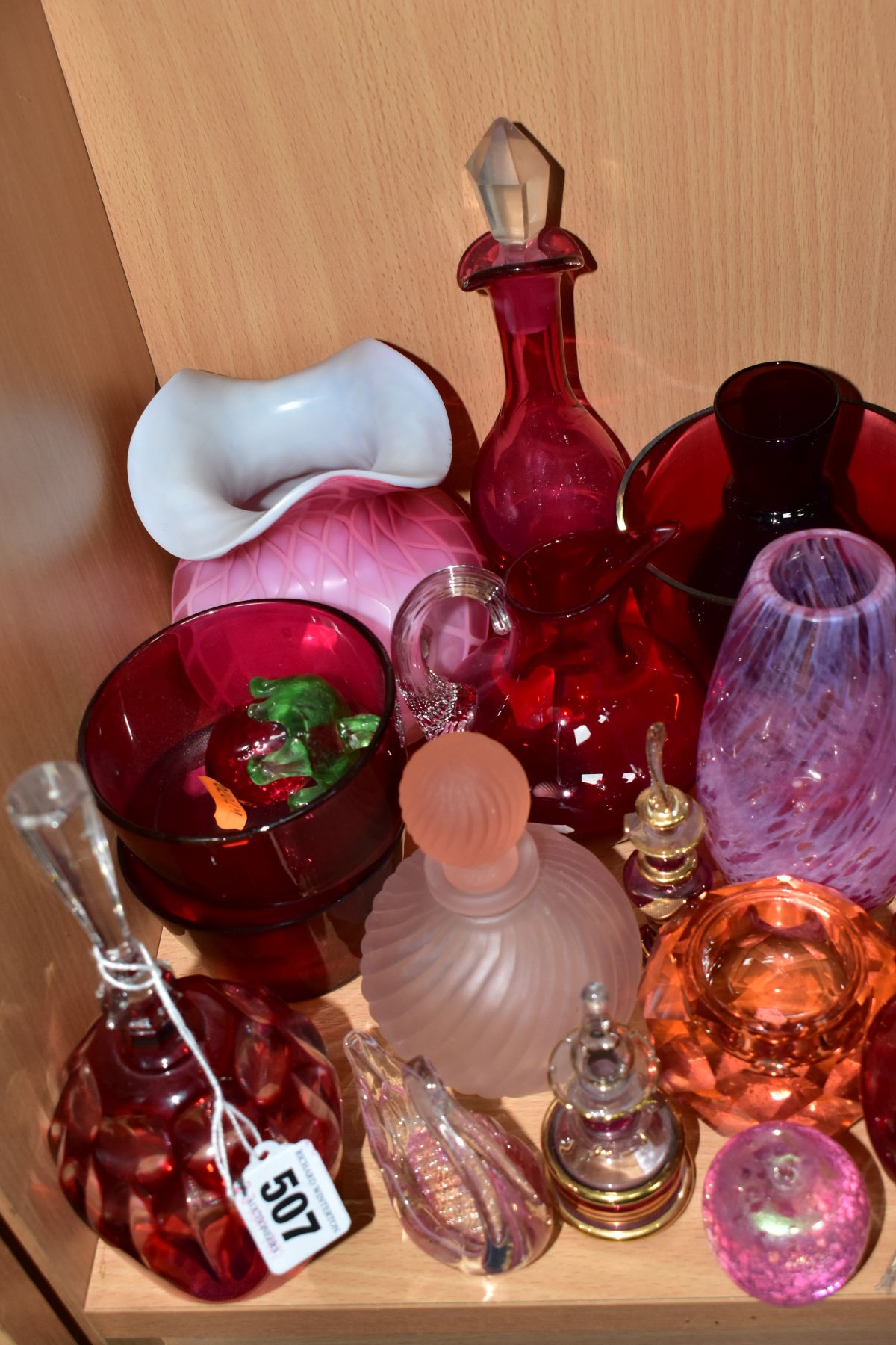 A COLLECTION OF 19TH AND 20TH CENTURY COLOURED GLASSWARE, MOSTLY CRANBERRY AND RUBY, includes a - Image 9 of 13
