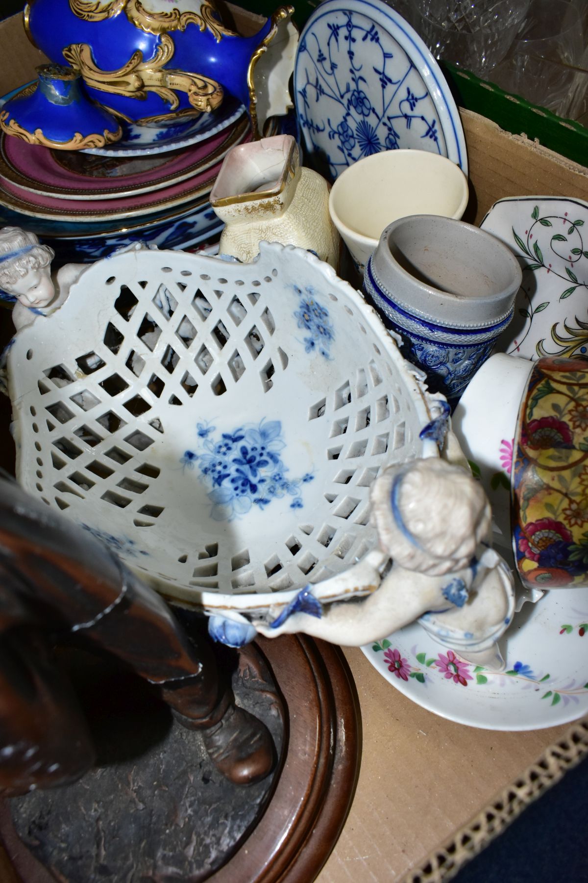 A BOX OF CERAMICS, to include a continental porcelain reticulated basket supported by a pair of - Image 4 of 4