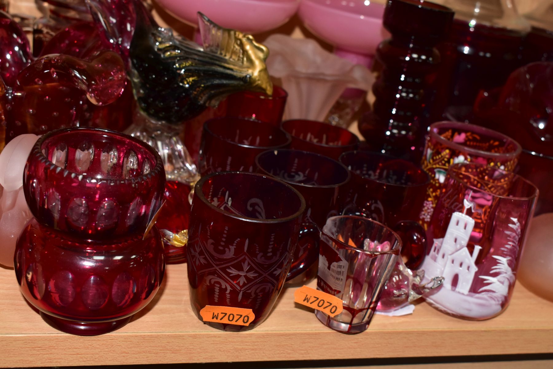 A COLLECTION OF 19TH AND 20TH CENTURY COLOURED GLASSWARE, MOSTLY CRANBERRY AND RUBY, includes a - Image 12 of 13