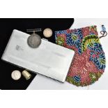 A MEDAL, CIGARETTE BOX, BEADED PURSE ETC, to include a WWI 1914-1918 medal assigned to '189031