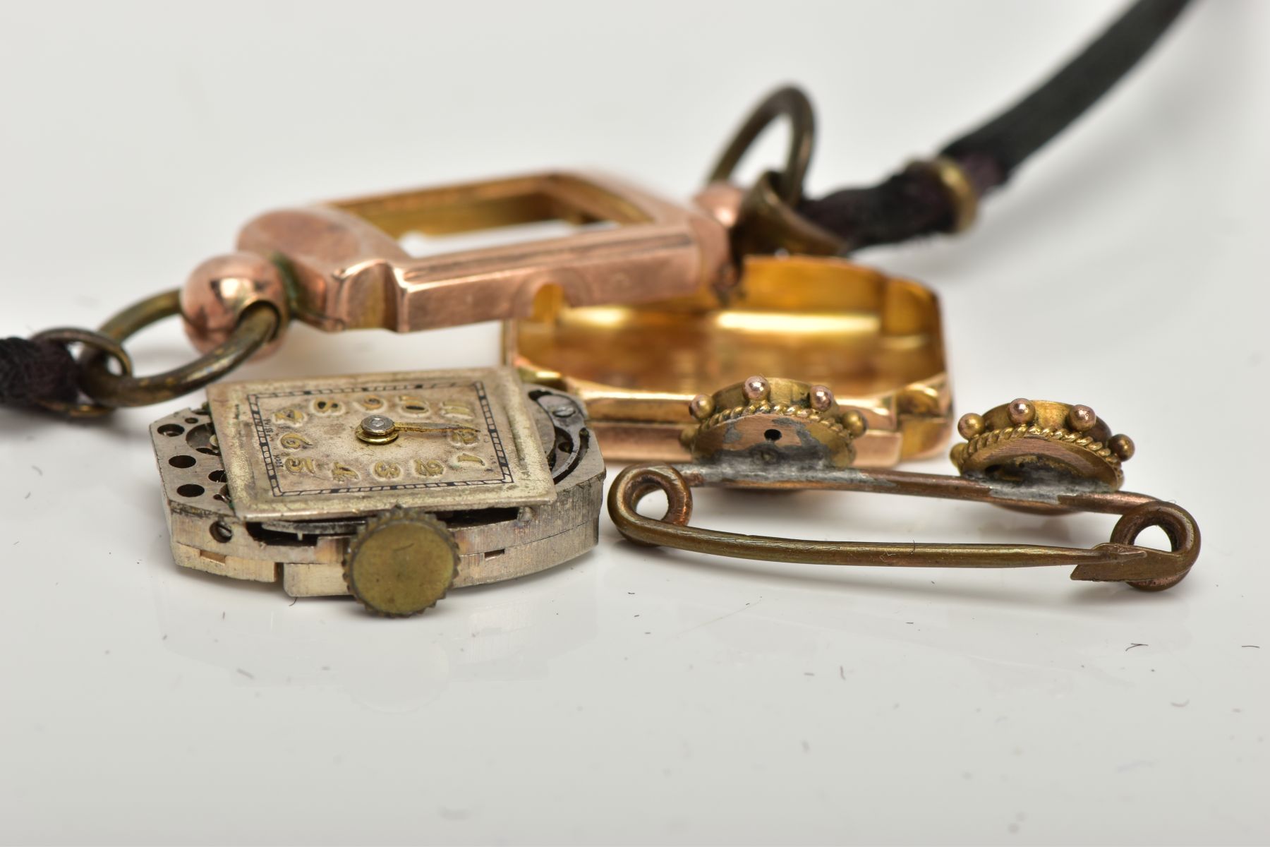 A 9CT GOLD LADIES WRISTWATCH AND LATE 19TH CENTURY BAR BROOCH, a rectangular gold cased ladies - Image 4 of 4