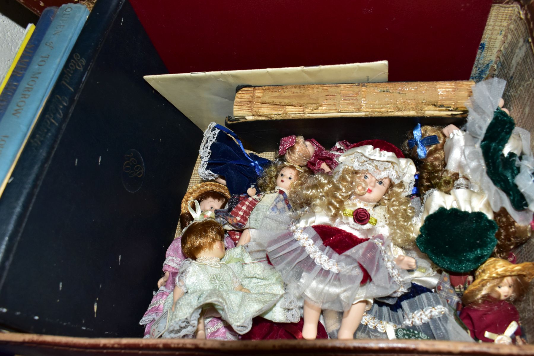 FOUR BOXES AND LOOSE CERAMICS, GLASSWARE, METALWARE, COLLECTORS DOLLS, ETC, including a Royal - Image 13 of 15