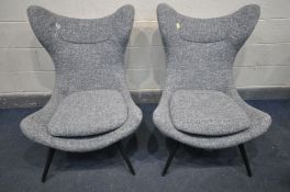 A PAIR OF MODERN GREY UPHOLSTERED EGG CHAIRS, on four metal legs (like new condition)