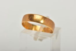 A 22CT GOLD BAND RING, wide plain polished band, hallmarked 22ct Birmingham, ring size leading