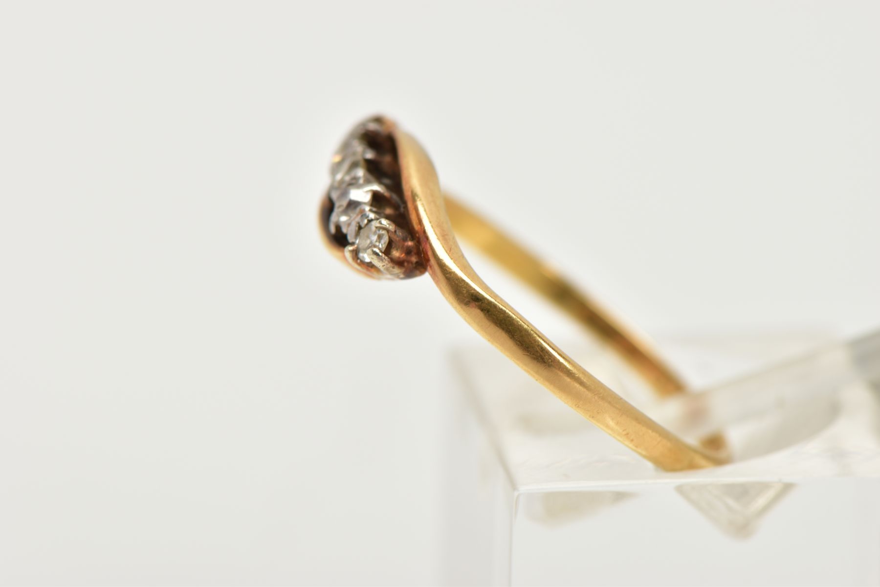 A YELLOW METAL FIVE STONE DIAMOND RING, designed with a row of graduating single cut diamonds, - Image 2 of 4