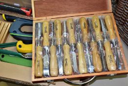 A BOX OF GARDENING AND WOODWORKING TOOLS, including a cased set of Powerfix Profi+ wood carving