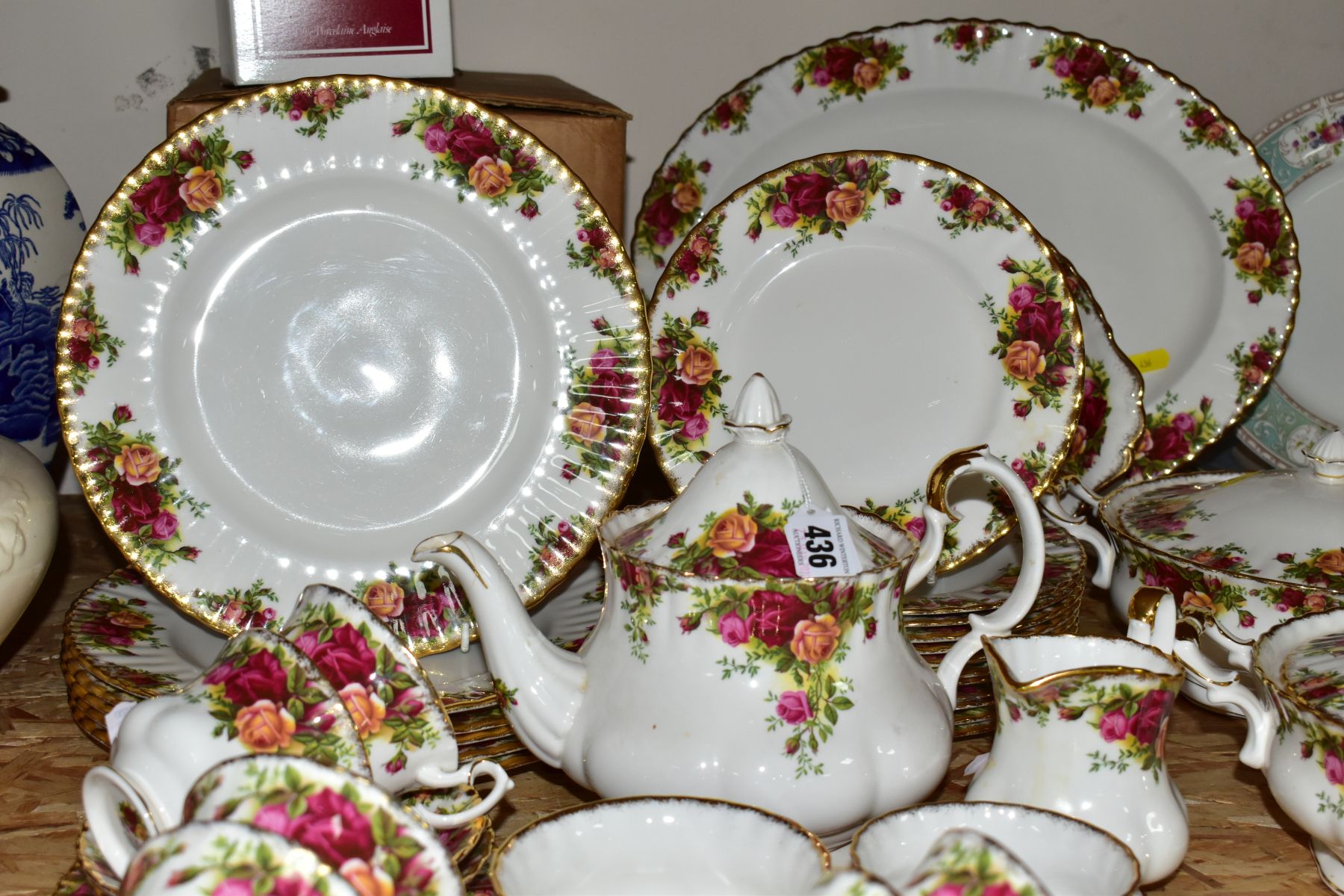 A FIFTY ONE PIECE ROYAL ALBERT OLD COUNTRY ROSES DINNER SERVICE, with boxes for twenty two pieces, - Image 5 of 5