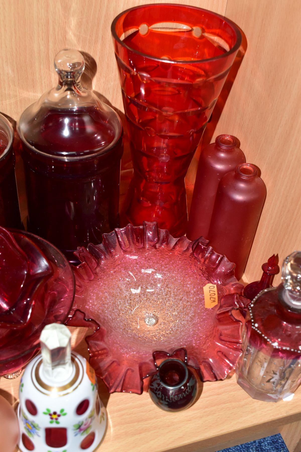 A COLLECTION OF 19TH AND 20TH CENTURY COLOURED GLASSWARE, MOSTLY CRANBERRY AND RUBY, includes a - Image 6 of 13