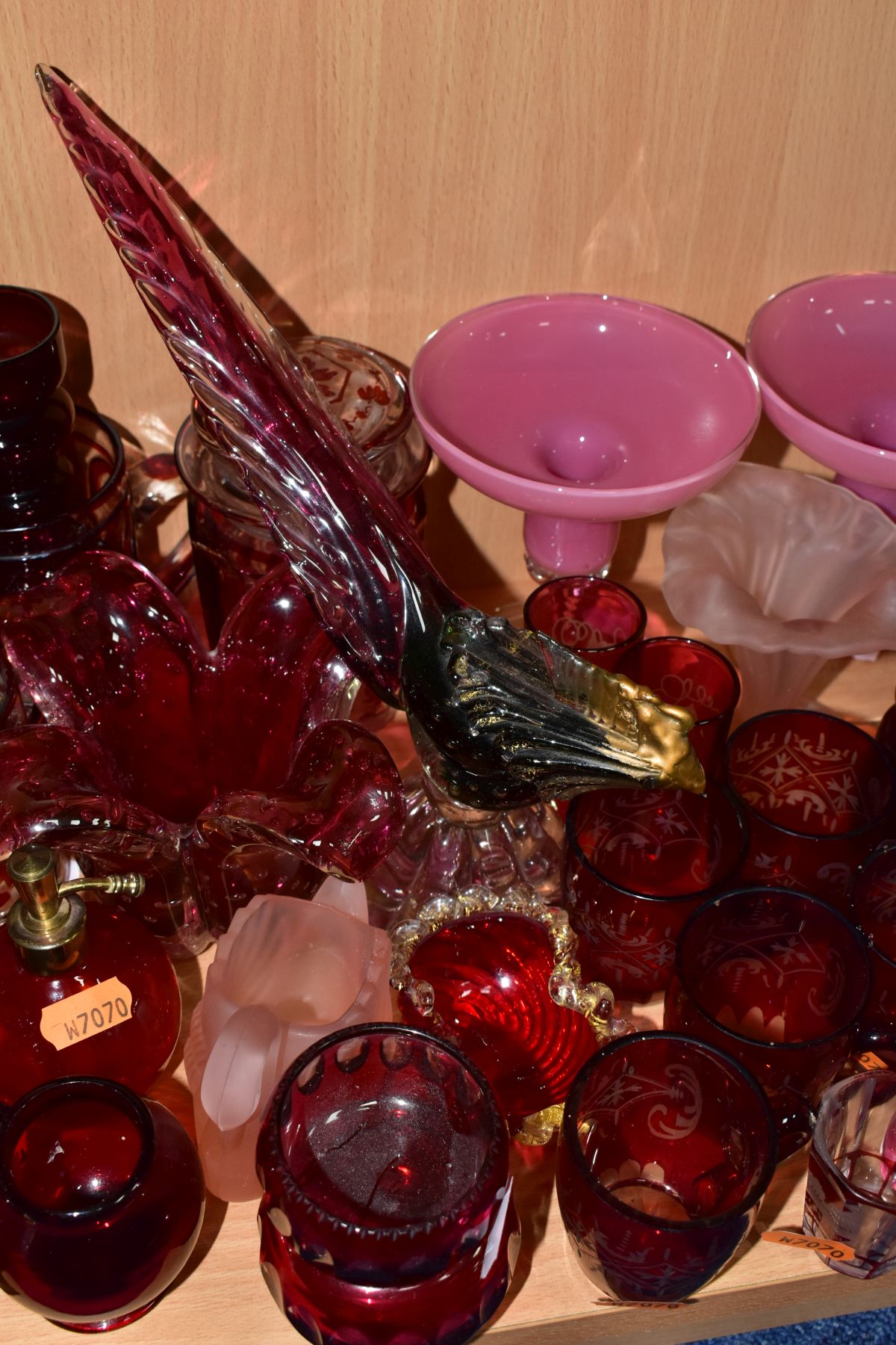 A COLLECTION OF 19TH AND 20TH CENTURY COLOURED GLASSWARE, MOSTLY CRANBERRY AND RUBY, includes a - Image 8 of 13