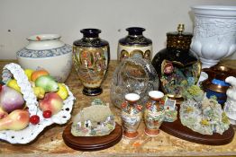 A GROUP OF VASES, JARDINIERES, LAMP AND DECORATIVE HOMEWARES, to include a vintage Cermonac,
