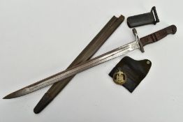 A US MADE REMINGTON WW1 RIFLE BAYONET & SCABBARD, marked on blade 1913 8 17, with proof marks etc,