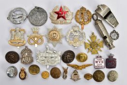 A BOX CONTAINING MILITARY BUTTONS, CAP BADGES, ARP PIN BADGE, to also include WVS Civil Defence