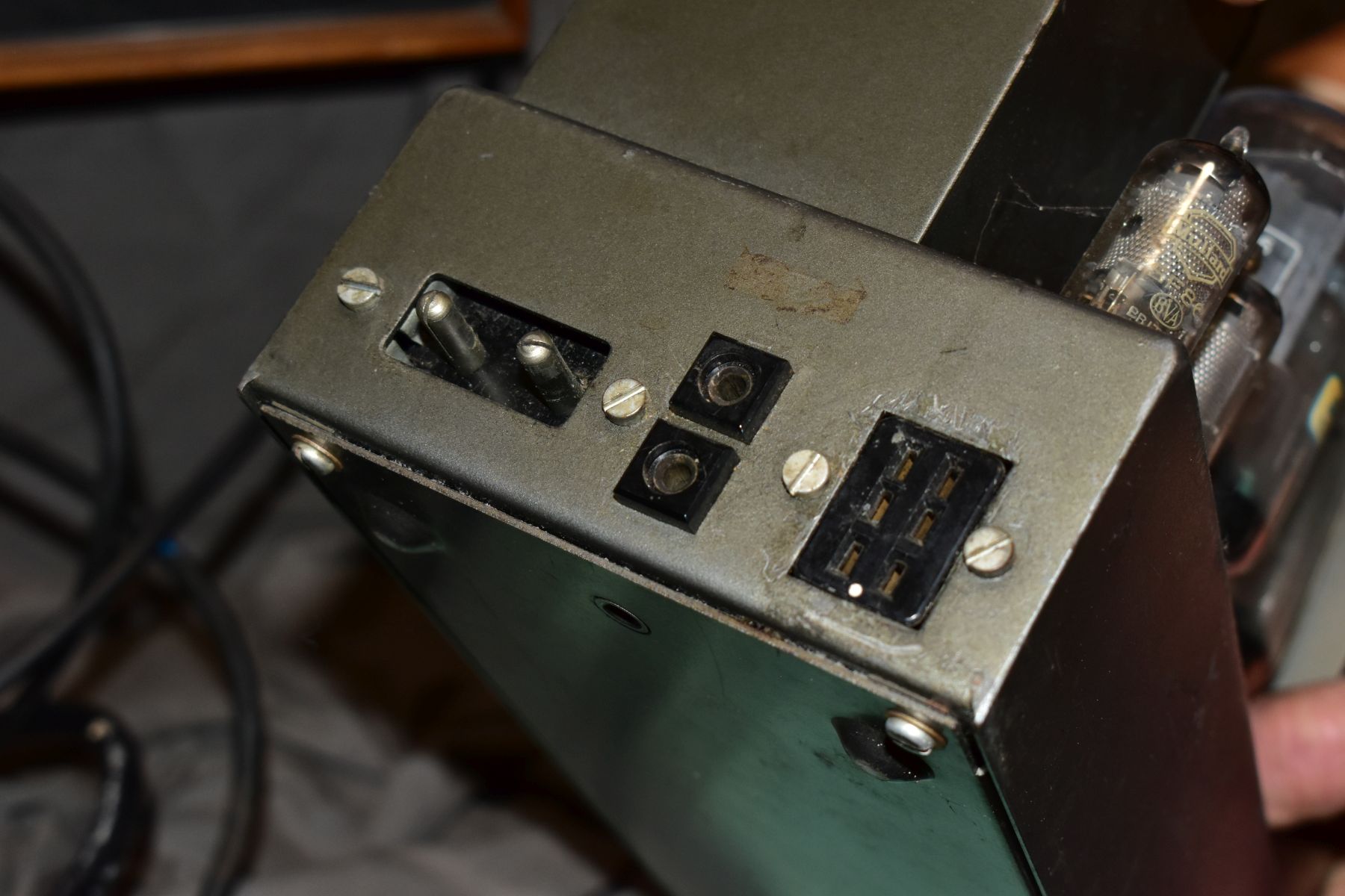 QUAD AND LEAK HI FI EQUIPMENT comprising of two The Quad ll Monoblock Valve amplifiers, a Quad 22 - Image 18 of 19