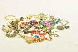 A COLLECTION OF 9CT GOLD, WHITE METAL AND COSTUME JEWELLERY, to include a Victorian rolled gold