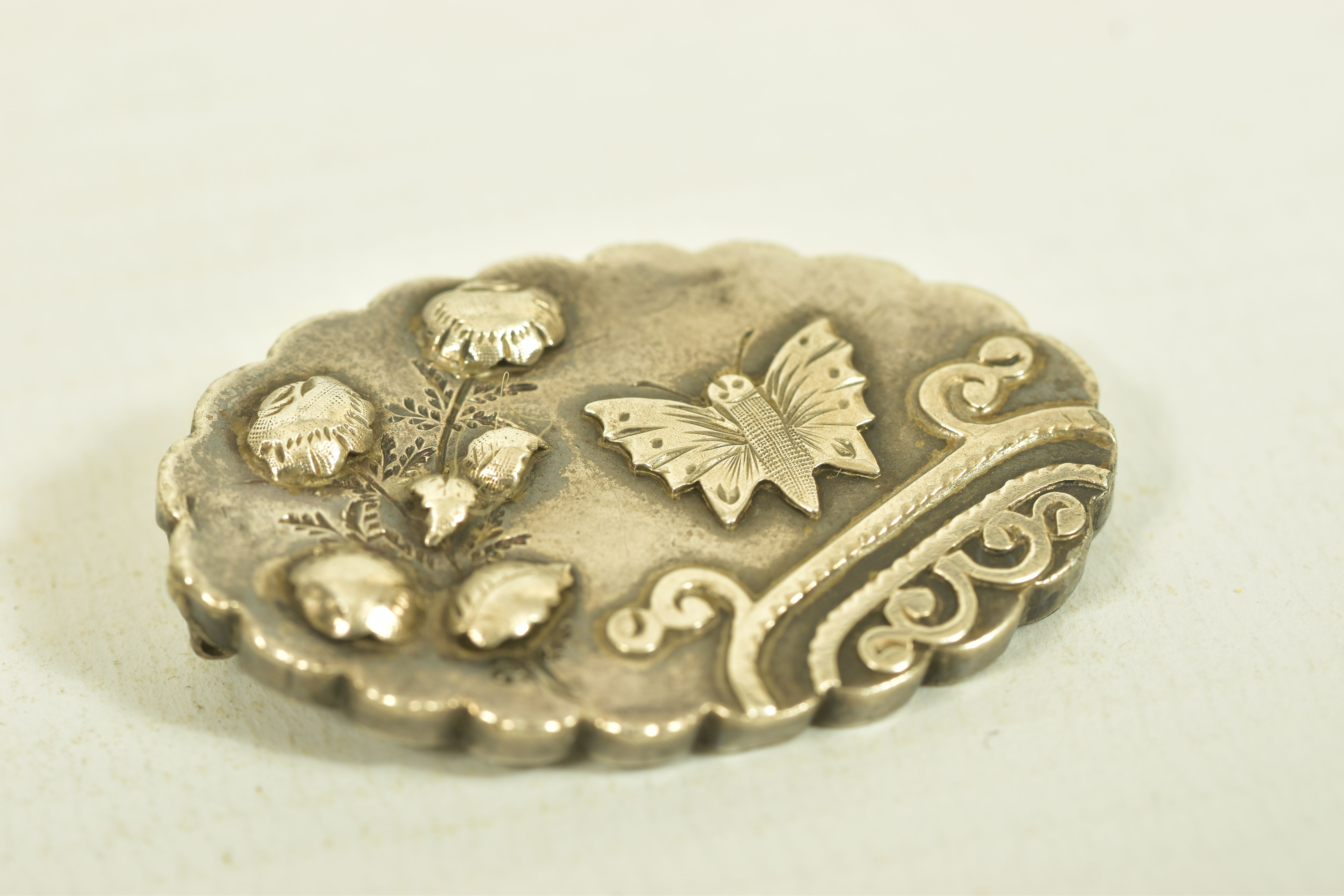 A SELECTION OF SILVER AND WHITE METAL JEWELLERY, to include two late Victorian silver floral - Image 2 of 15