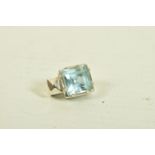 AN 18CT WHITE GOLD BLUE TOPAZ PENDANT, the square cut blue topaz to the tapered surmount, Italian